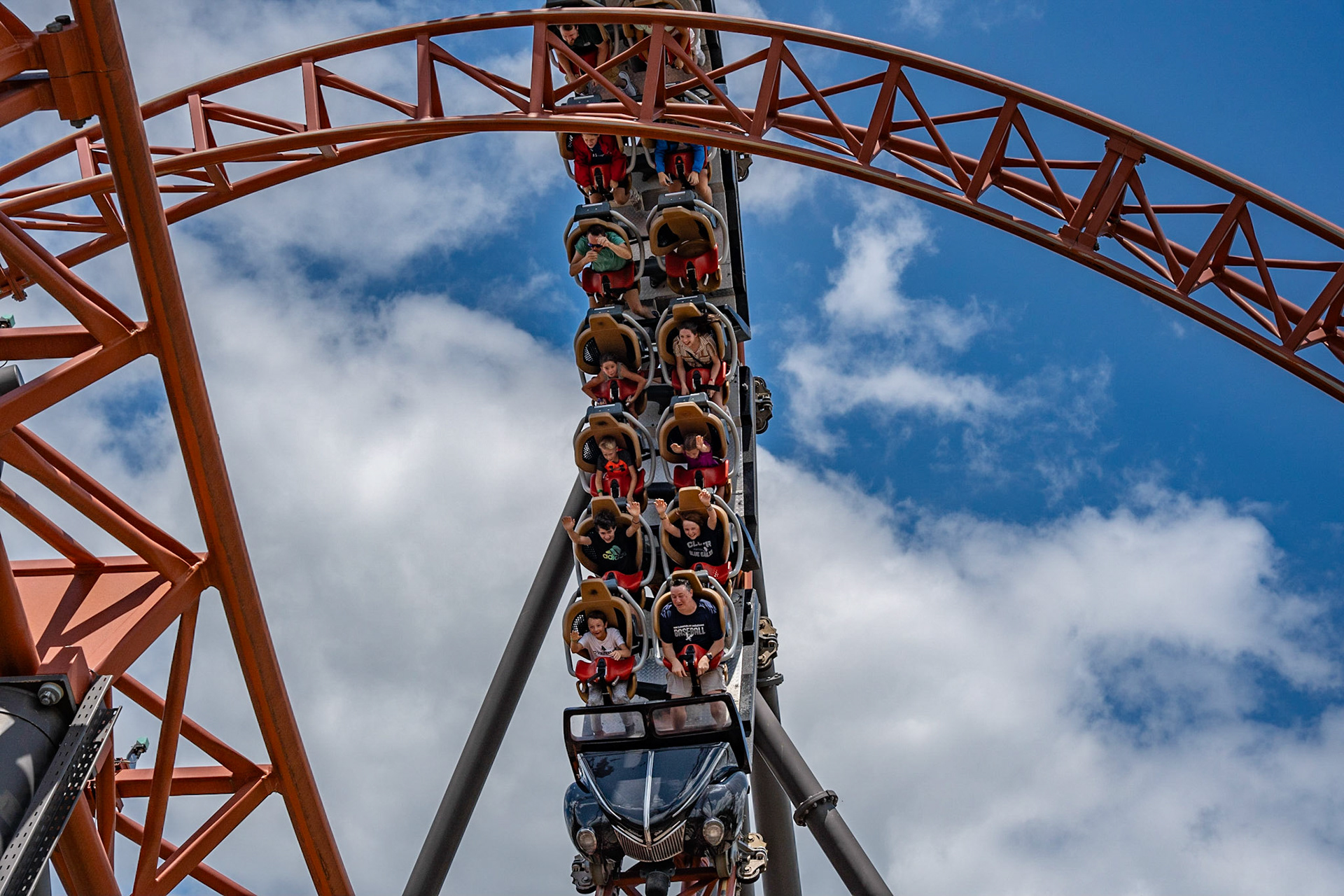 Photo by Jon Roost (www.jonroostphotos.com)