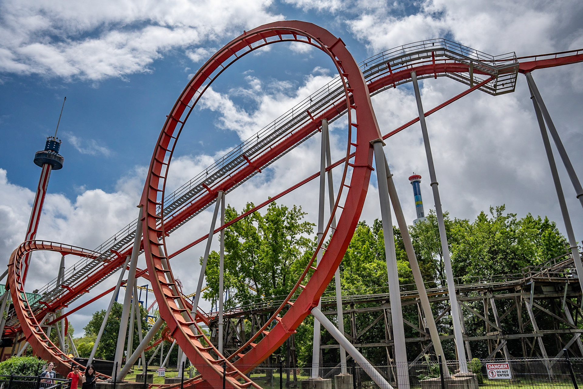 Photo by Jon Roost (www.jonroostphotos.com)