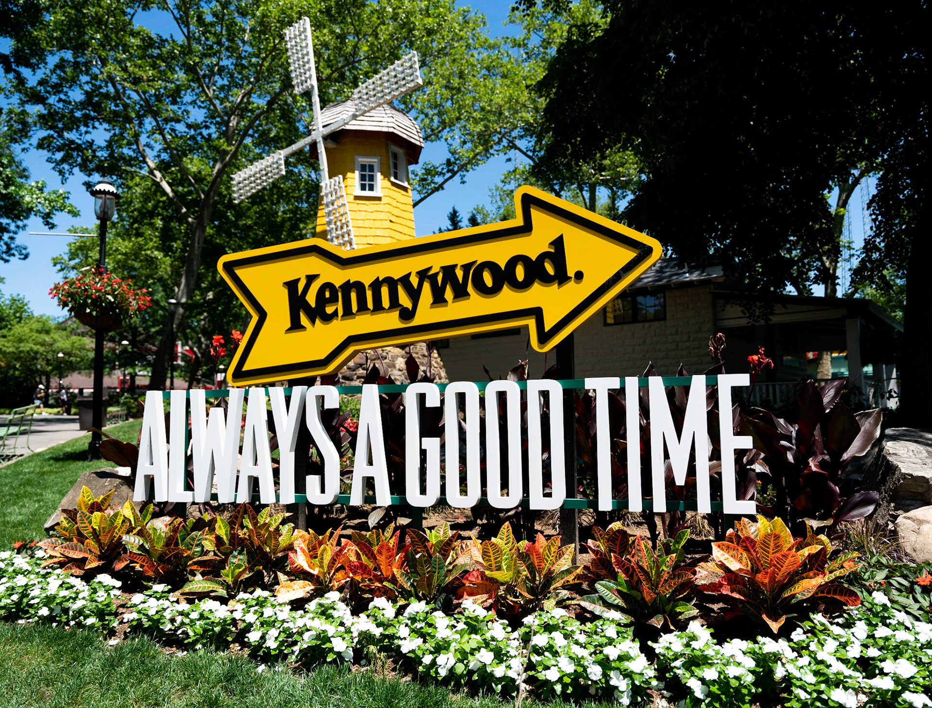 Photo by Jon Roost (www.jonroostphotos.com)