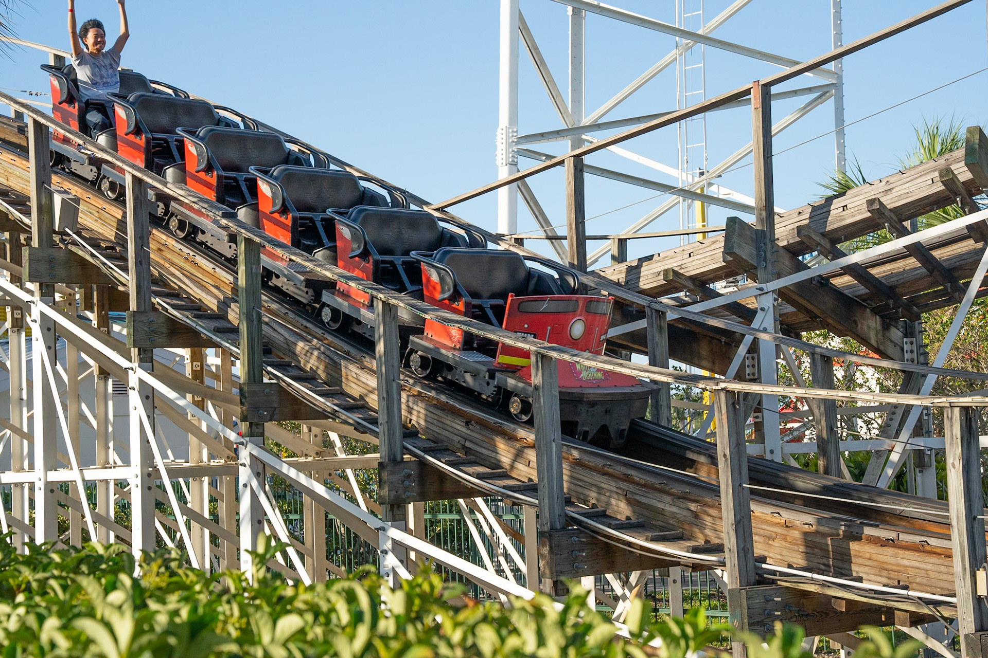 Photo by Jon Roost (www.jonroostphotos.com)