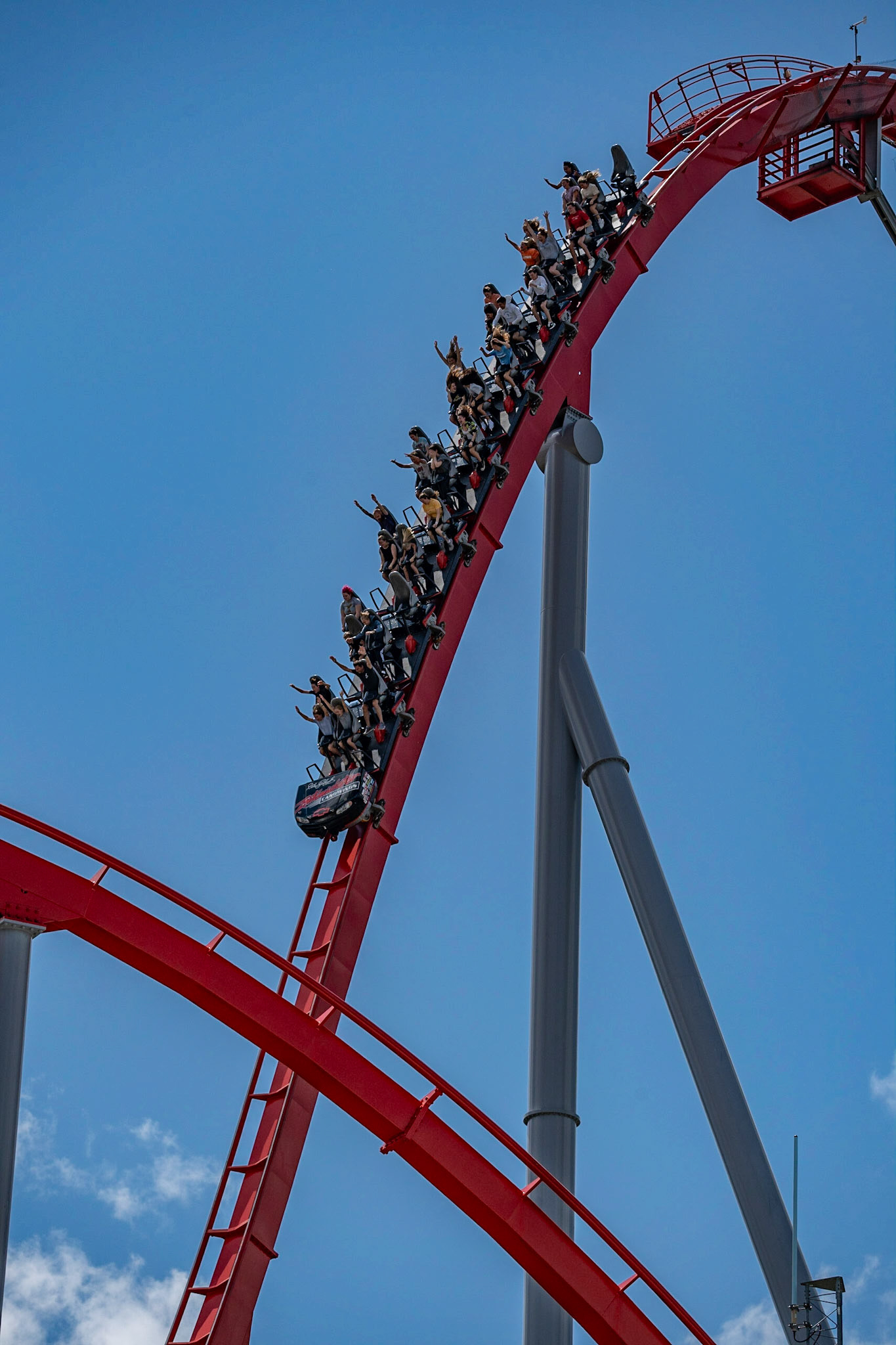 Photo by Jon Roost (www.jonroostphotos.com)