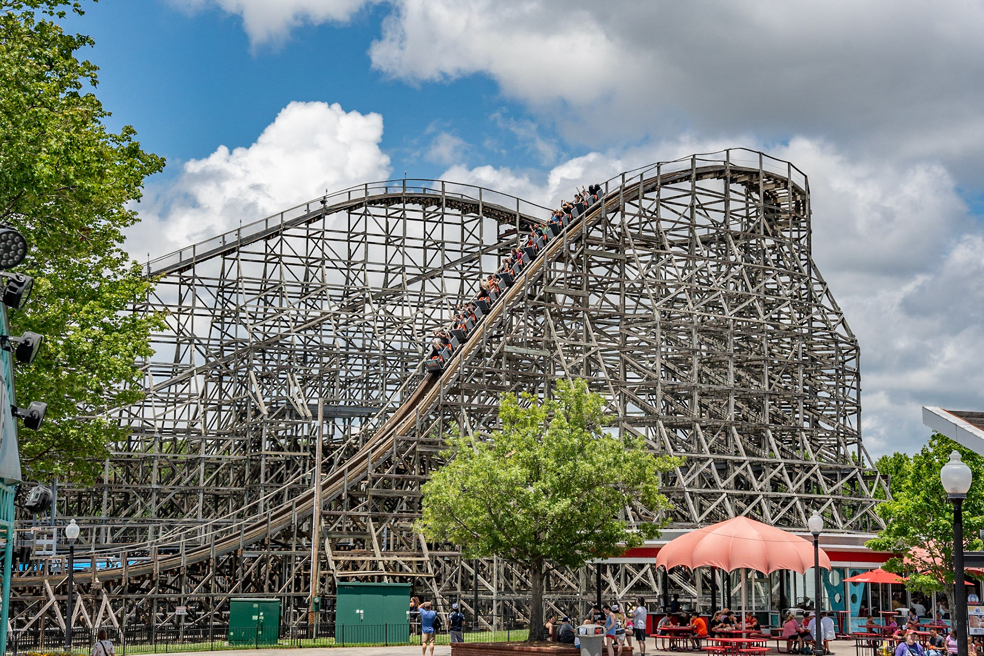 Photo by Jon Roost (www.jonroostphotos.com)