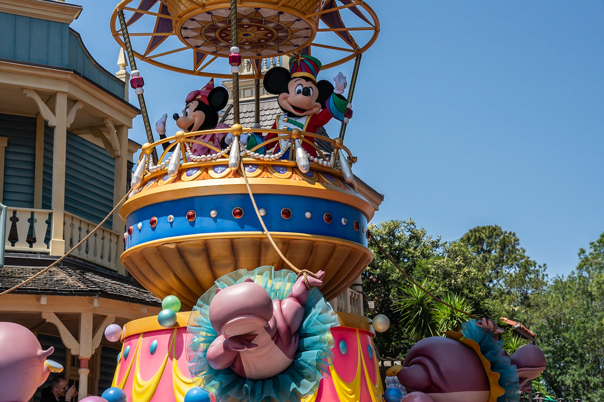 Photo by Jon Roost (www.jonroostphotos.com)