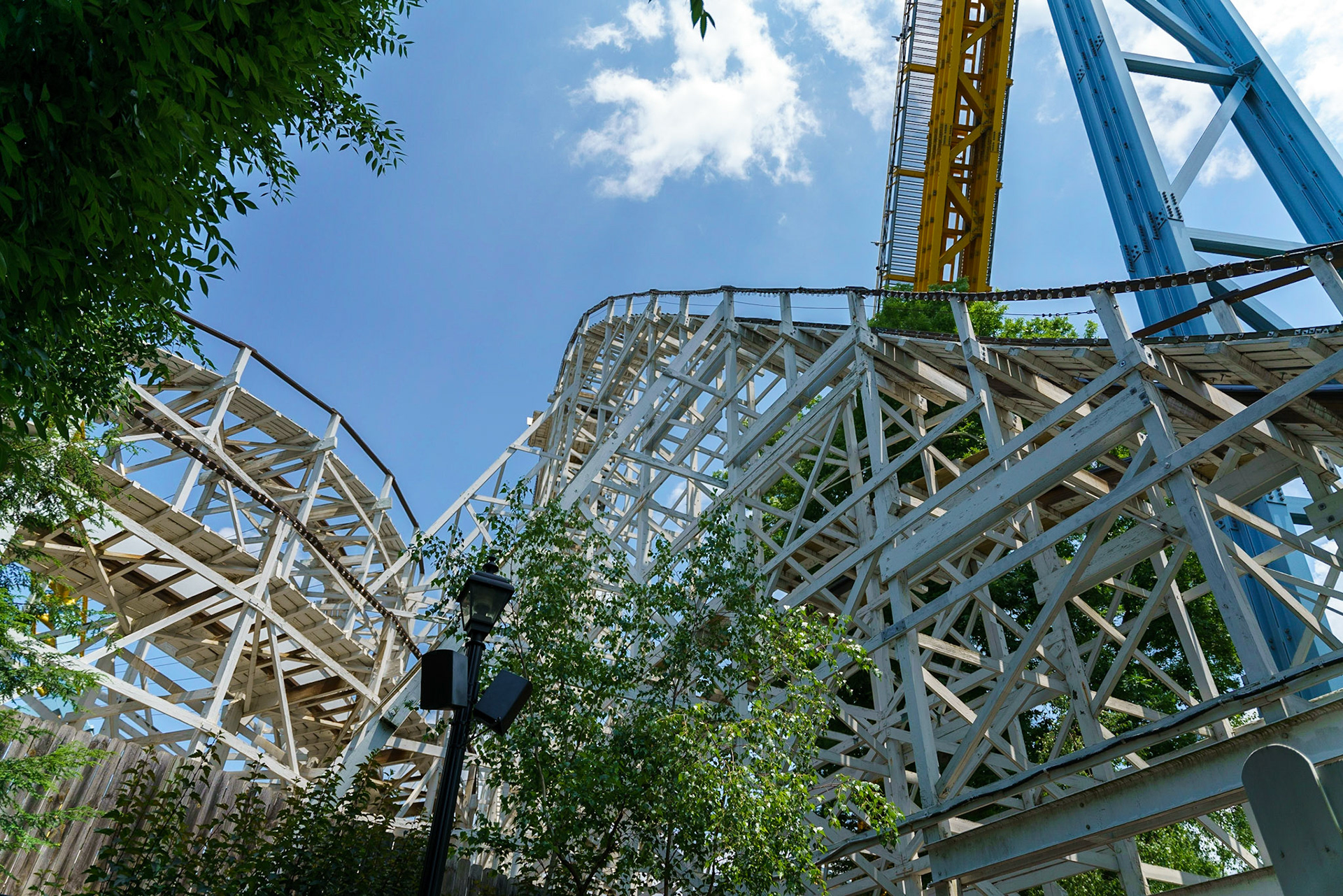 Photo by Jon Roost (www.jonroostphotos.com)