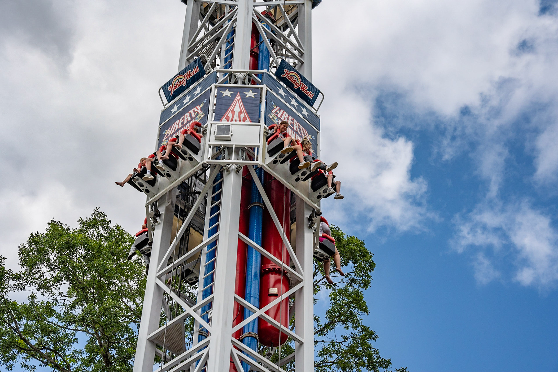 Photo by Jon Roost (www.jonroostphotos.com)