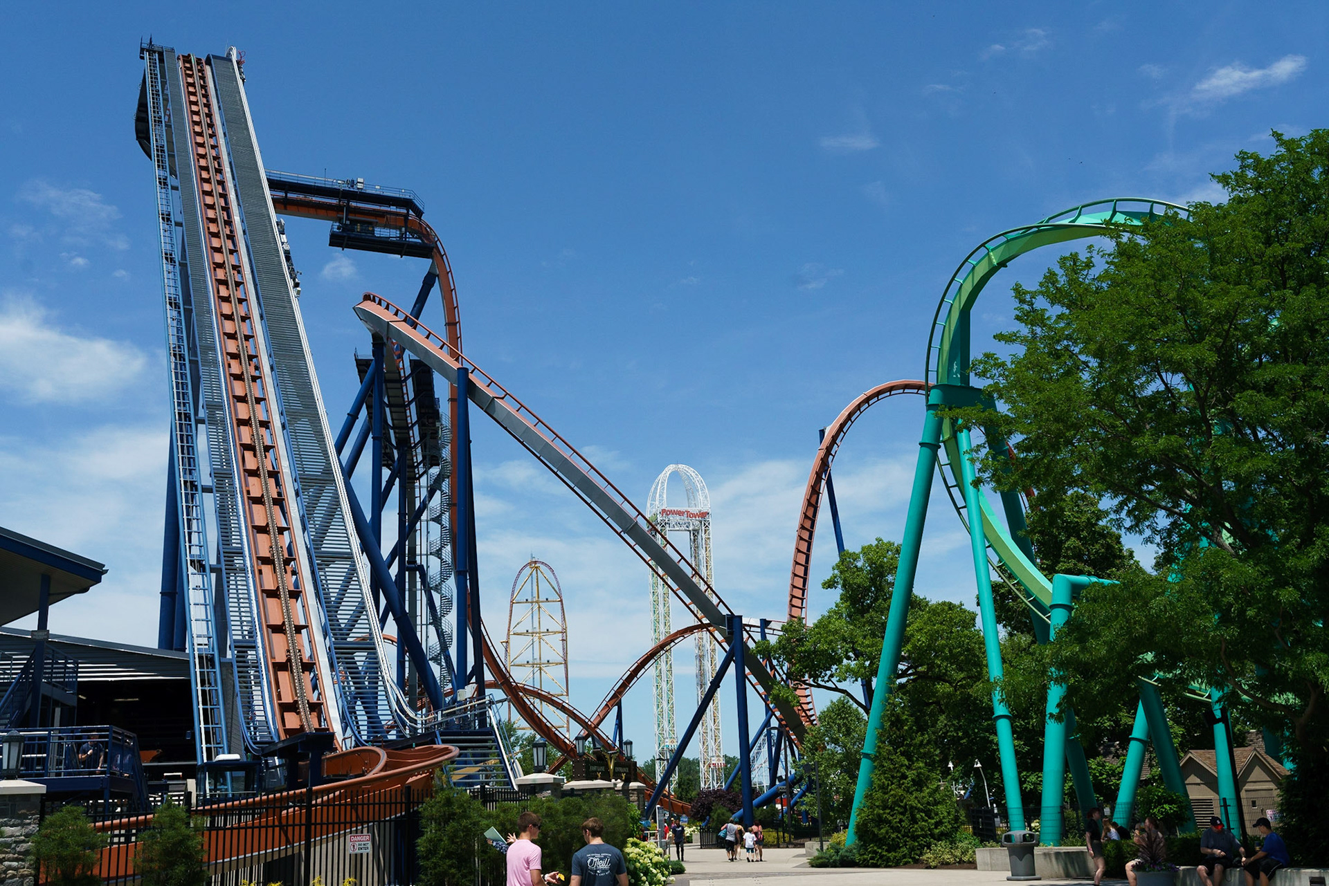 Photo by Jon Roost (www.jonroostphotos.com)