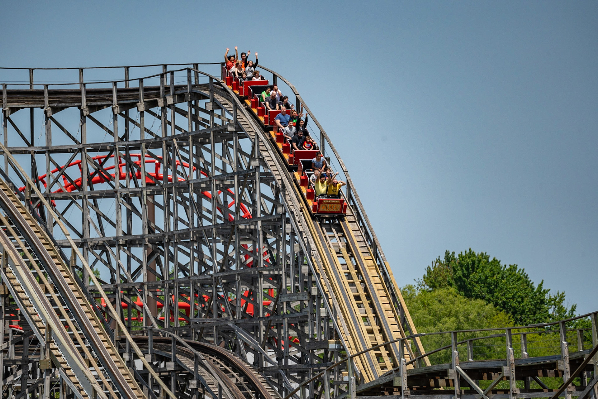 Photo by Jon Roost (www.jonroostphotos.com)