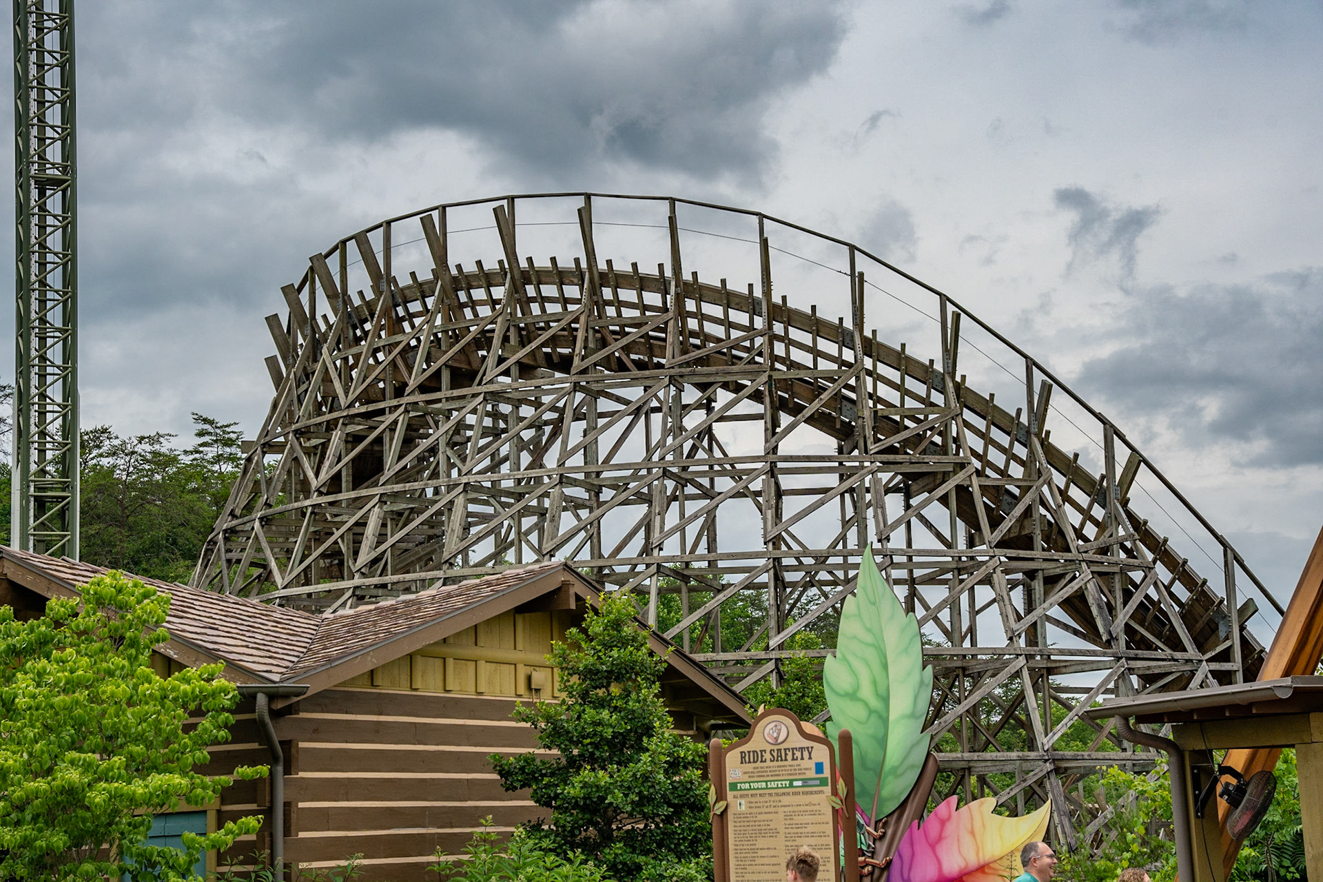 Photo by Jon Roost (www.jonroostphotos.com)