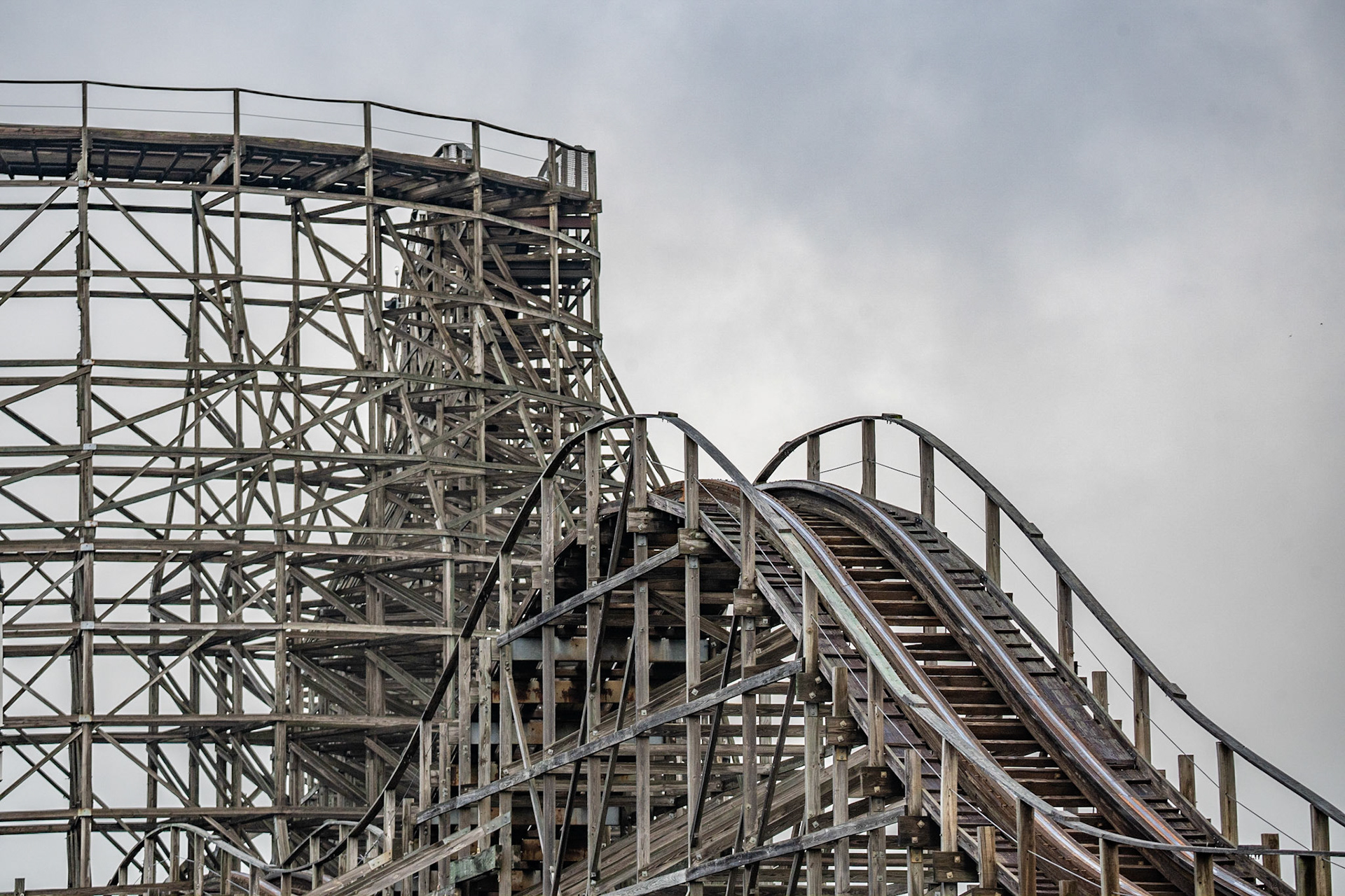 Photo by Jon Roost (www.jonroostphotos.com)