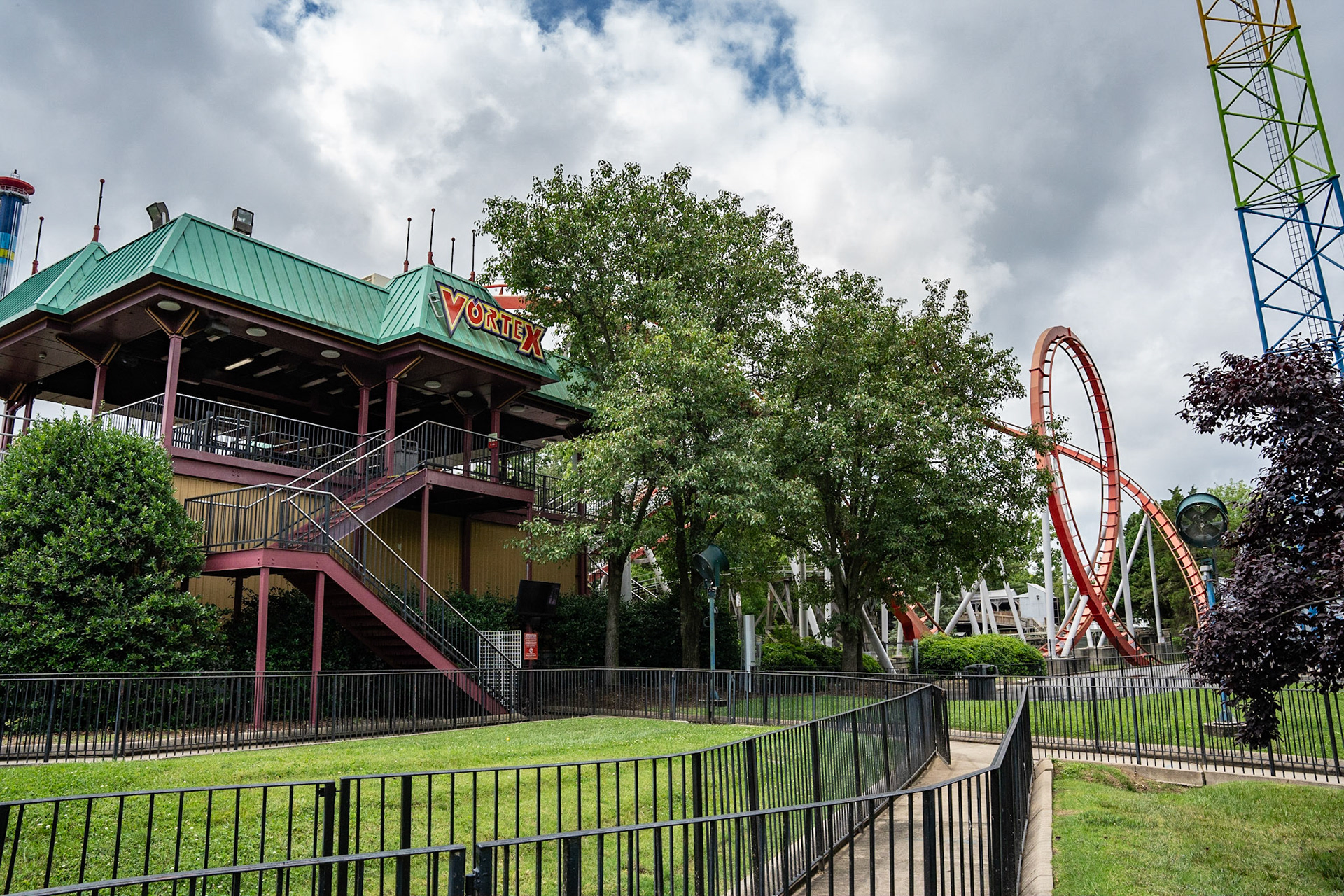 Photo by Jon Roost (www.jonroostphotos.com)