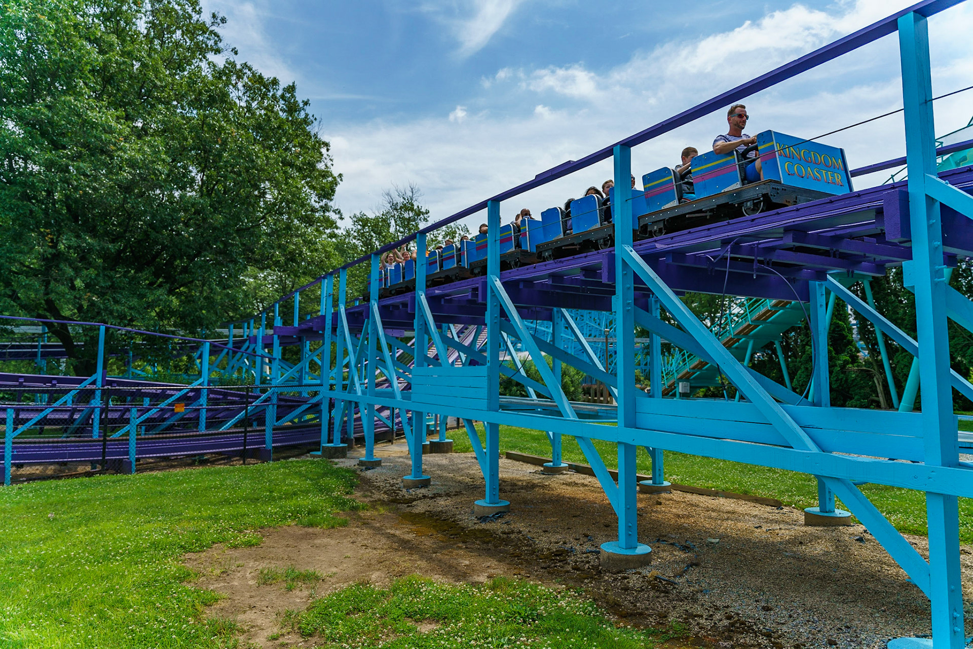 Photo by Jon Roost (www.jonroostphotos.com)