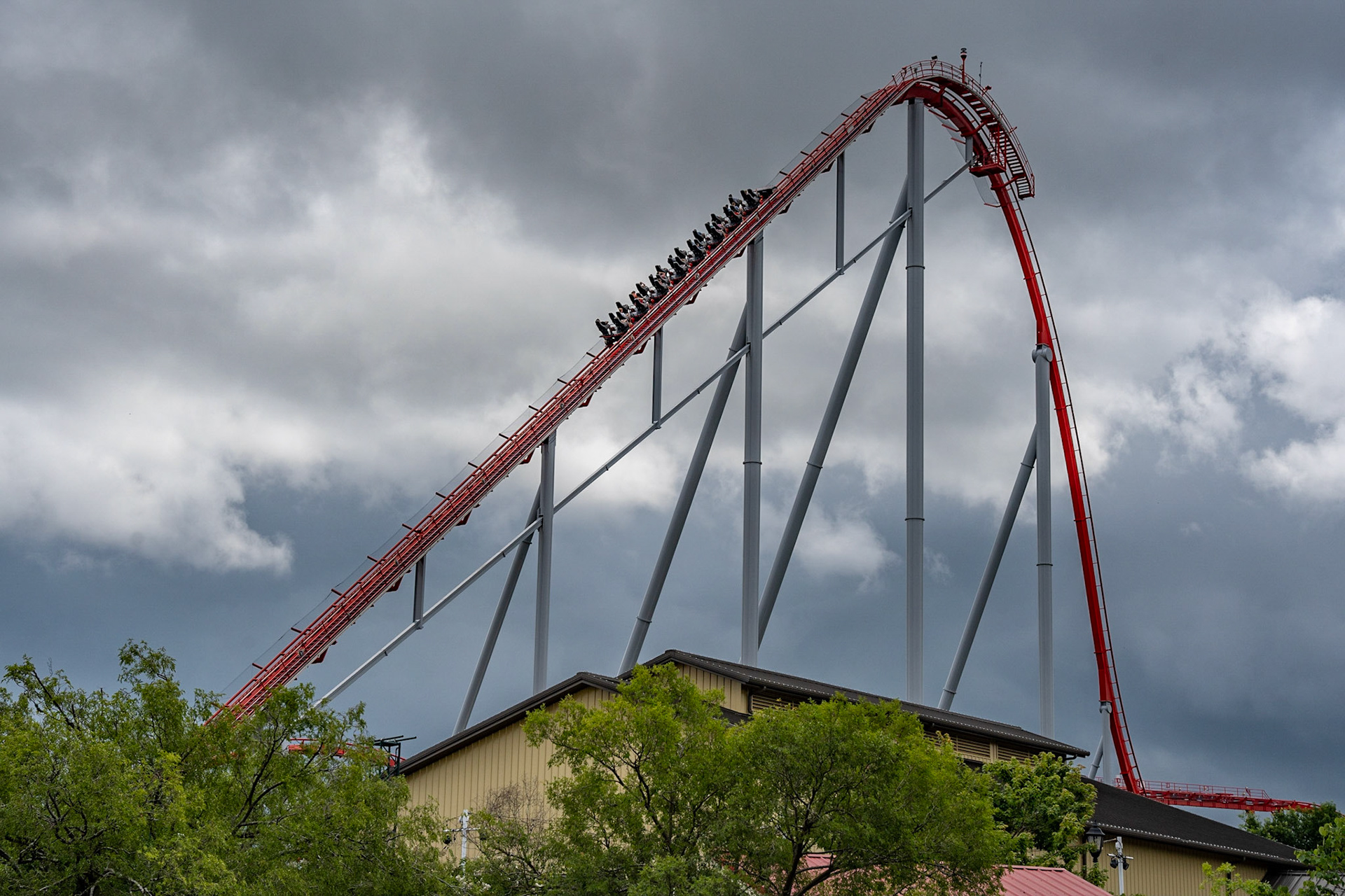 Photo by Jon Roost (www.jonroostphotos.com)