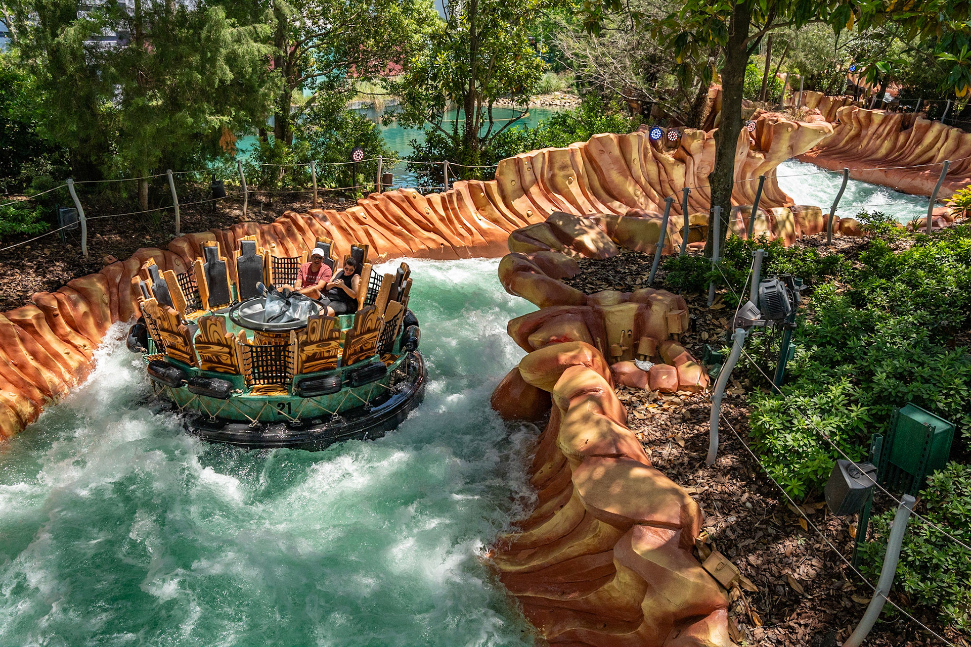 Photo by Jon Roost (www.jonroostphotos.com)