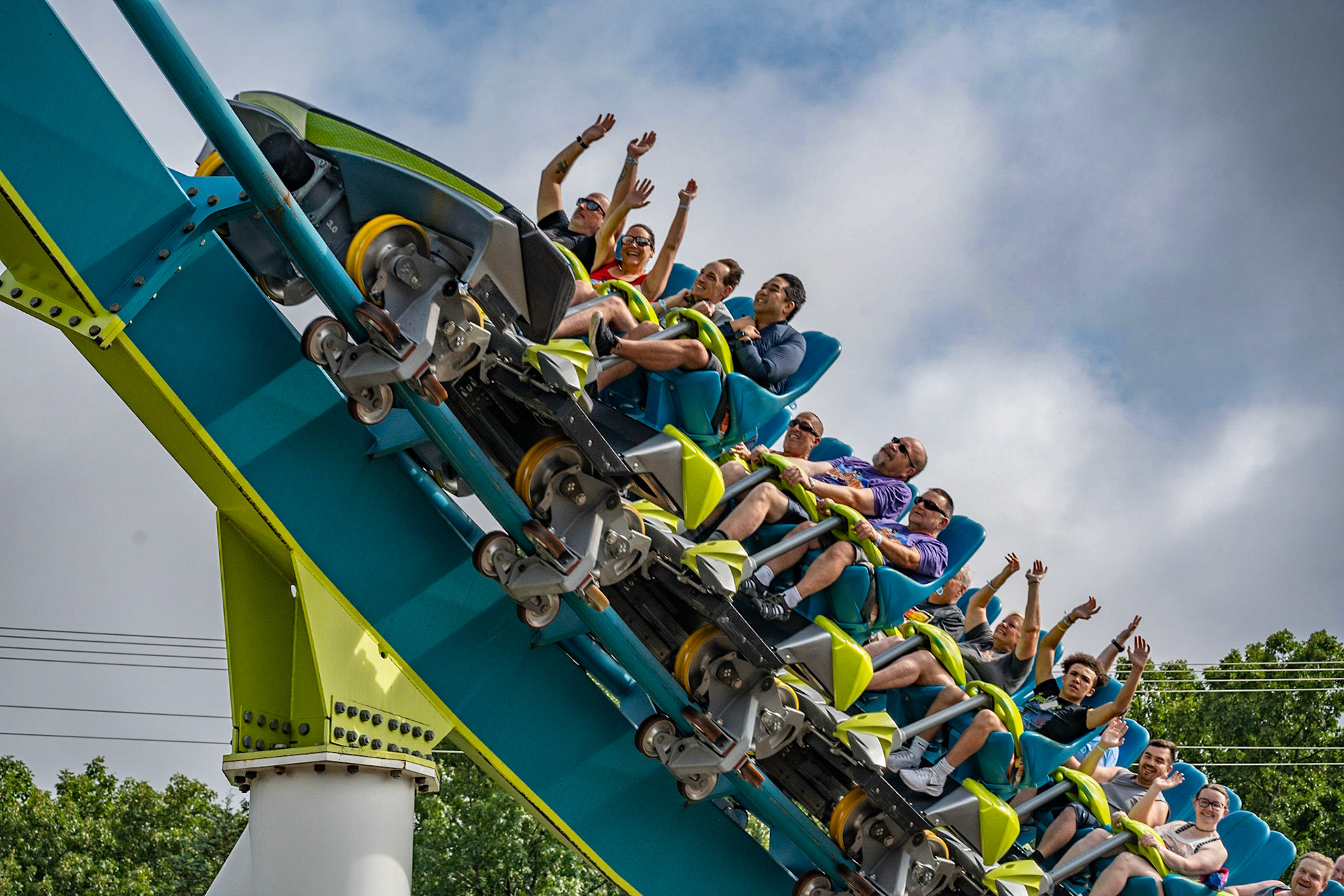 Photo by Jon Roost (www.jonroostphotos.com)