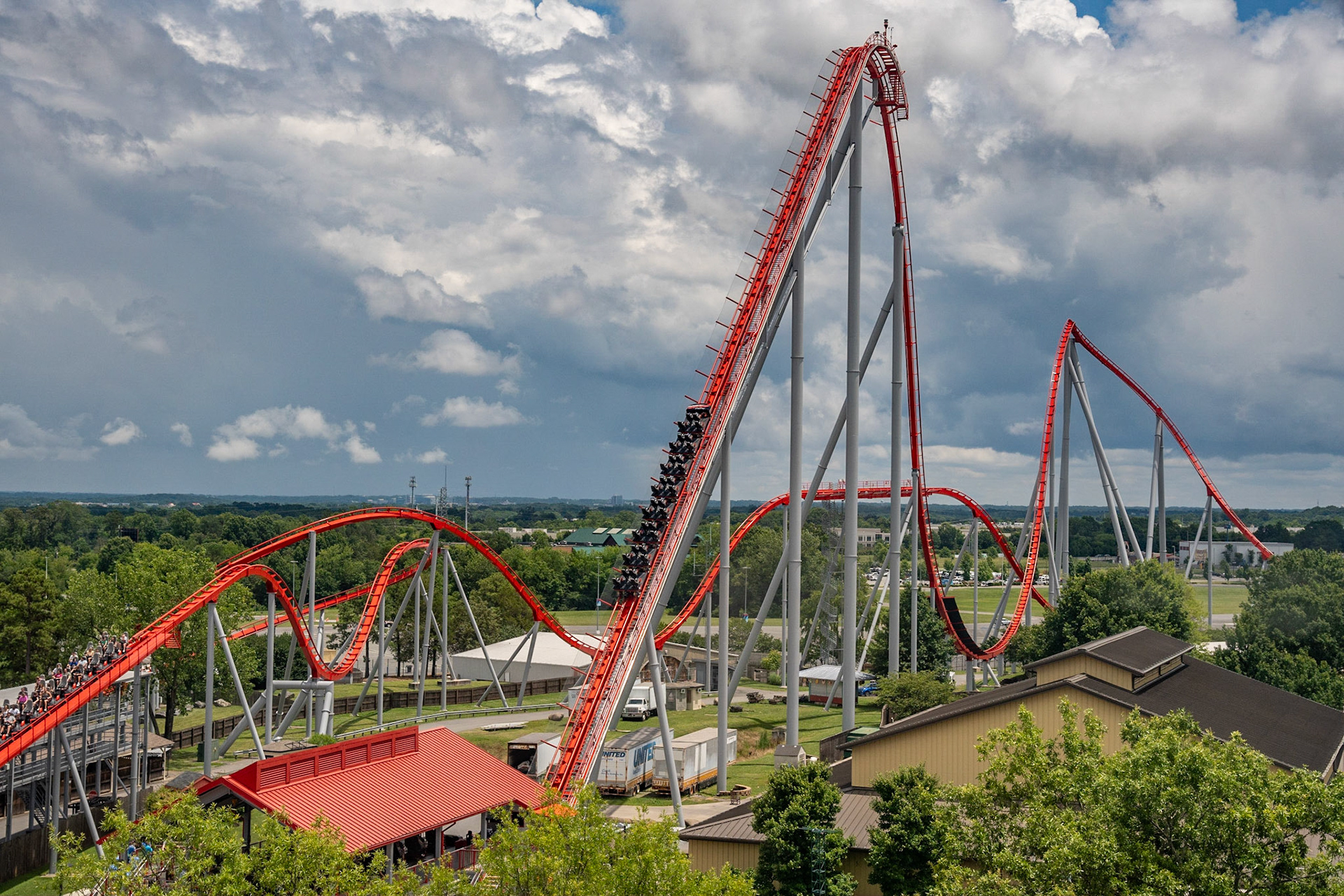 Photo by Jon Roost (www.jonroostphotos.com)