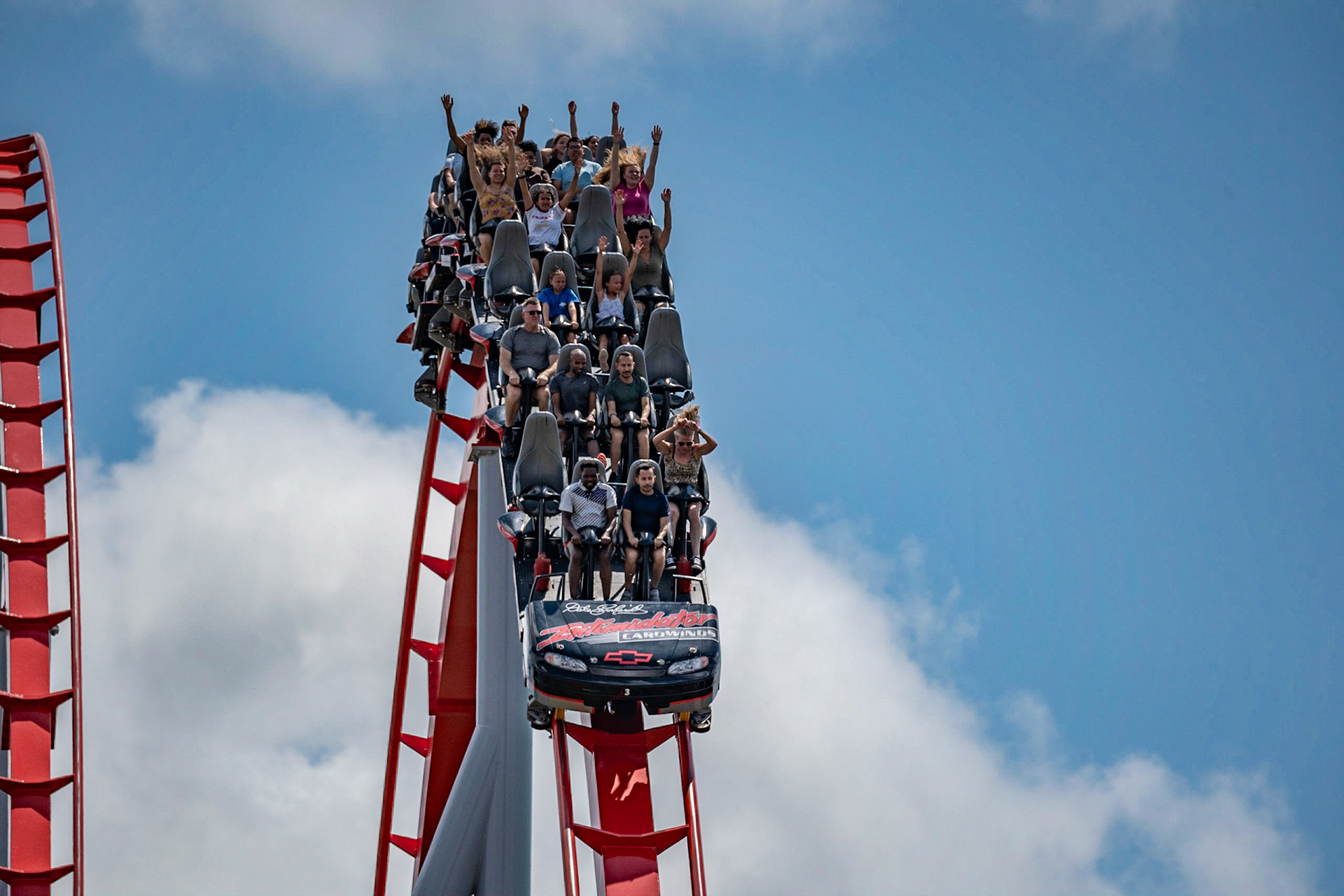 Photo by Jon Roost (www.jonroostphotos.com)