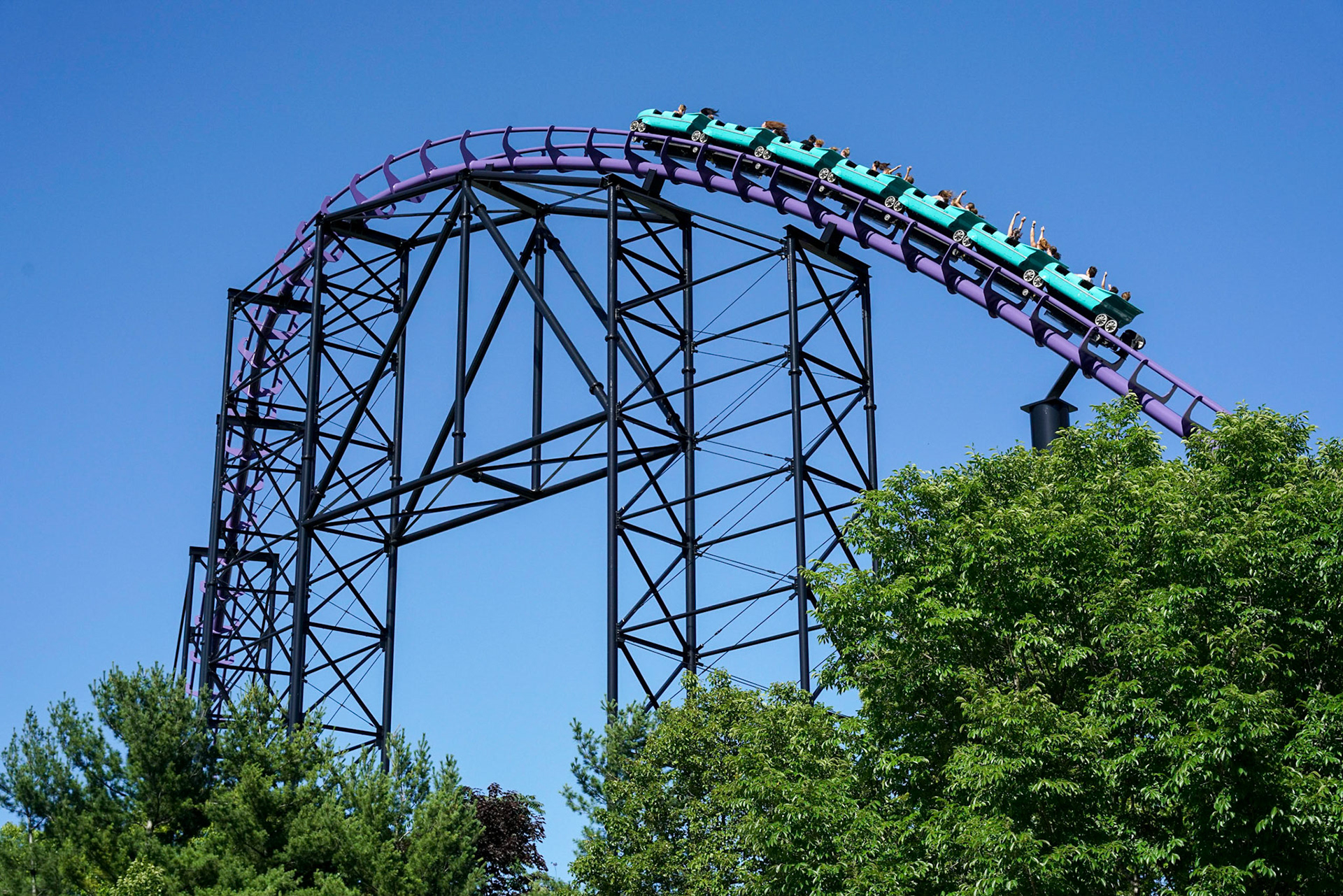 Photo by Jon Roost (www.jonroostphotos.com)