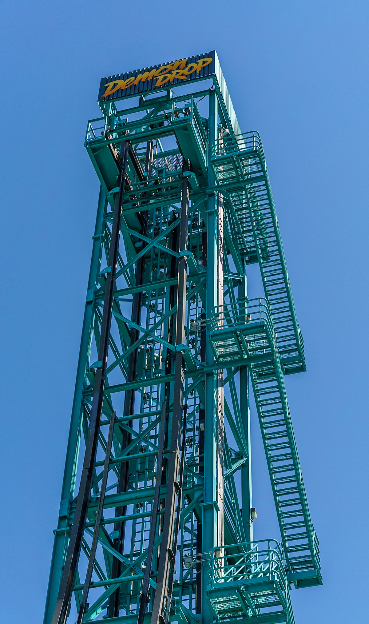 Photo by Jon Roost (www.jonroostphotos.com)