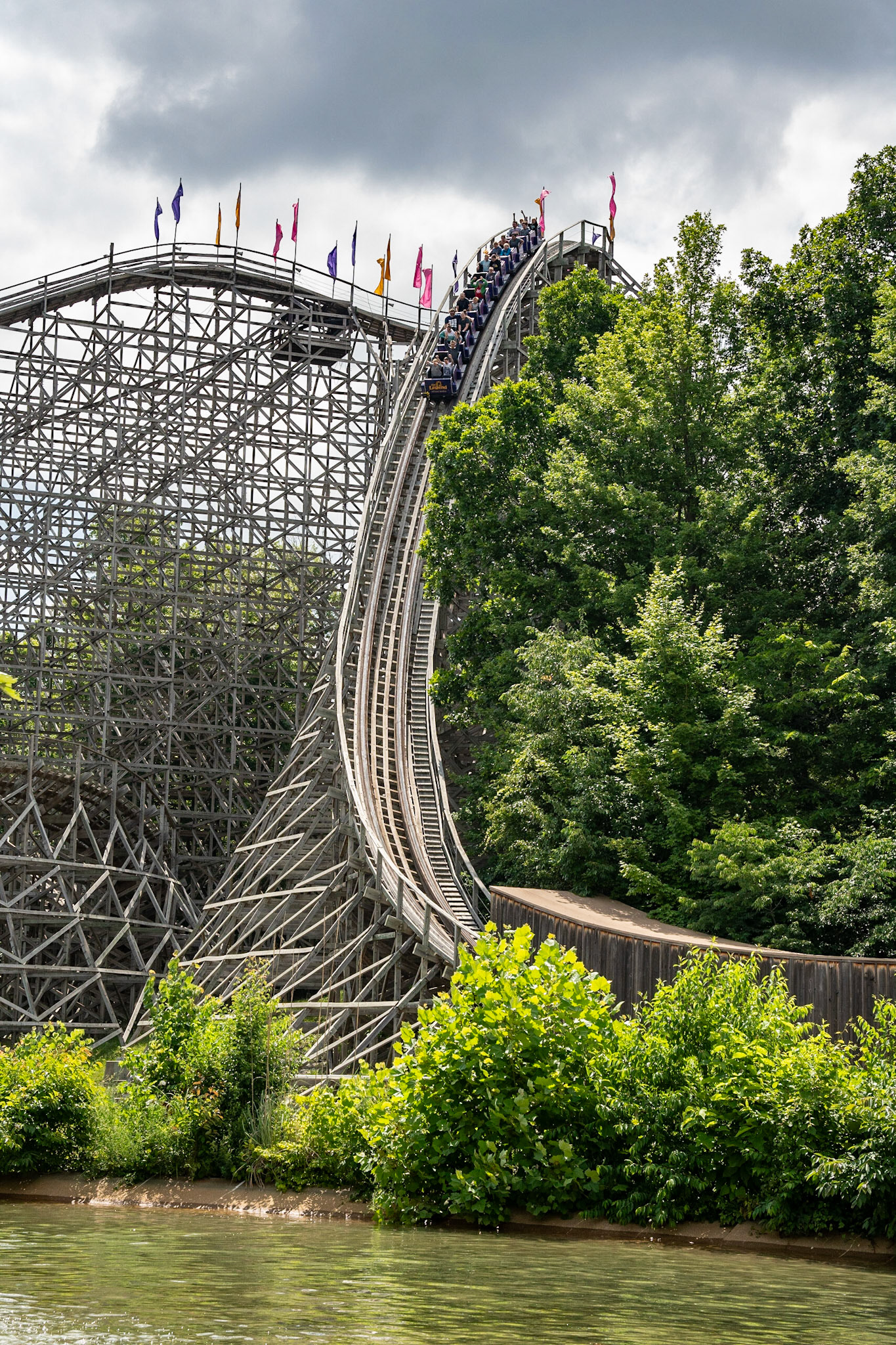 Photo by Jon Roost (www.jonroostphotos.com)