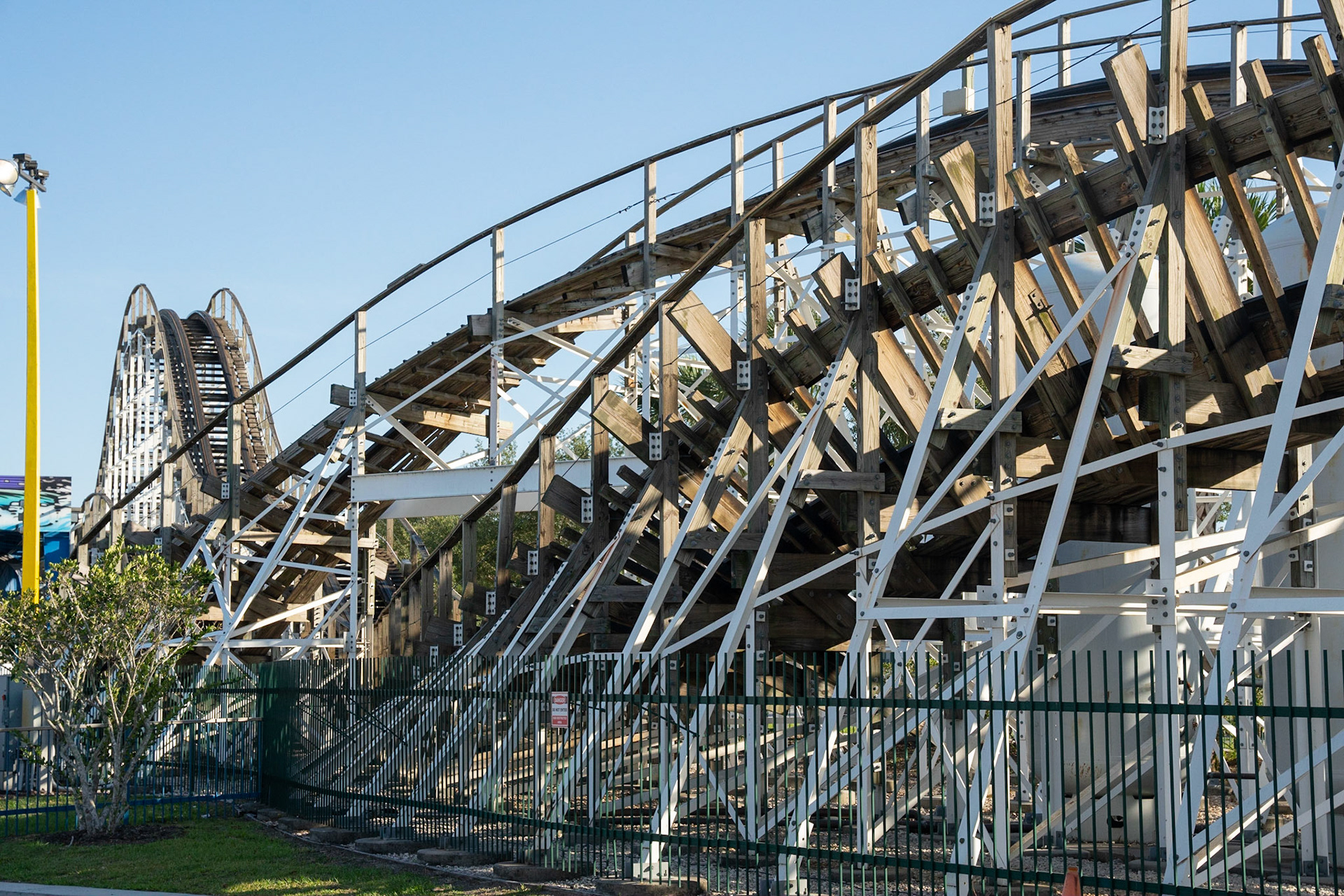 Photo by Jon Roost (www.jonroostphotos.com)