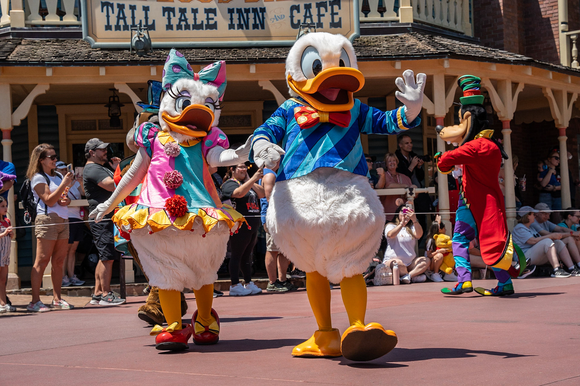 Photo by Jon Roost (www.jonroostphotos.com)