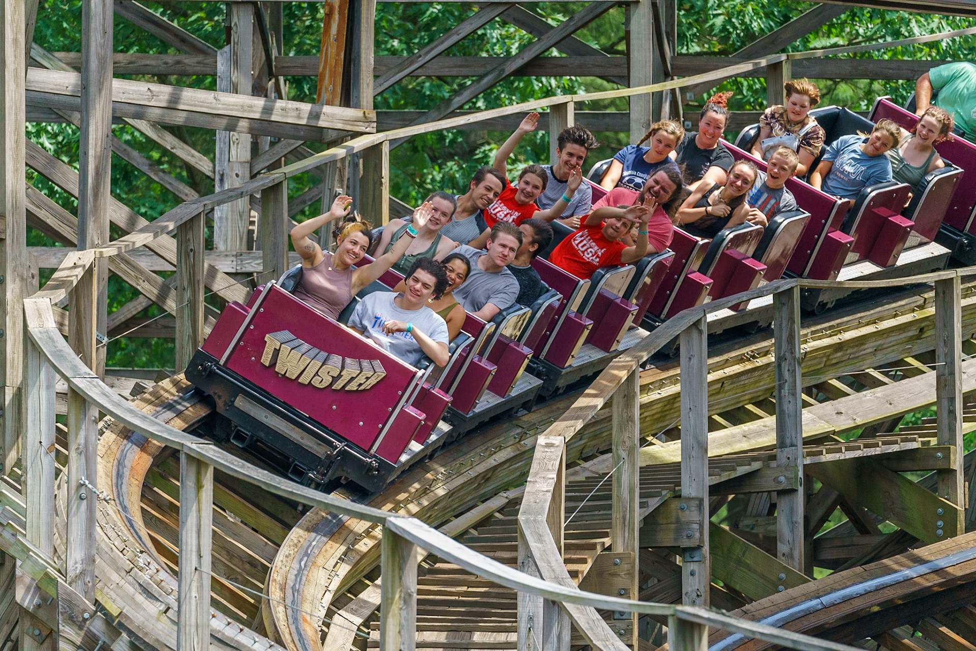 Photo by Jon Roost (www.jonroostphotos.com)