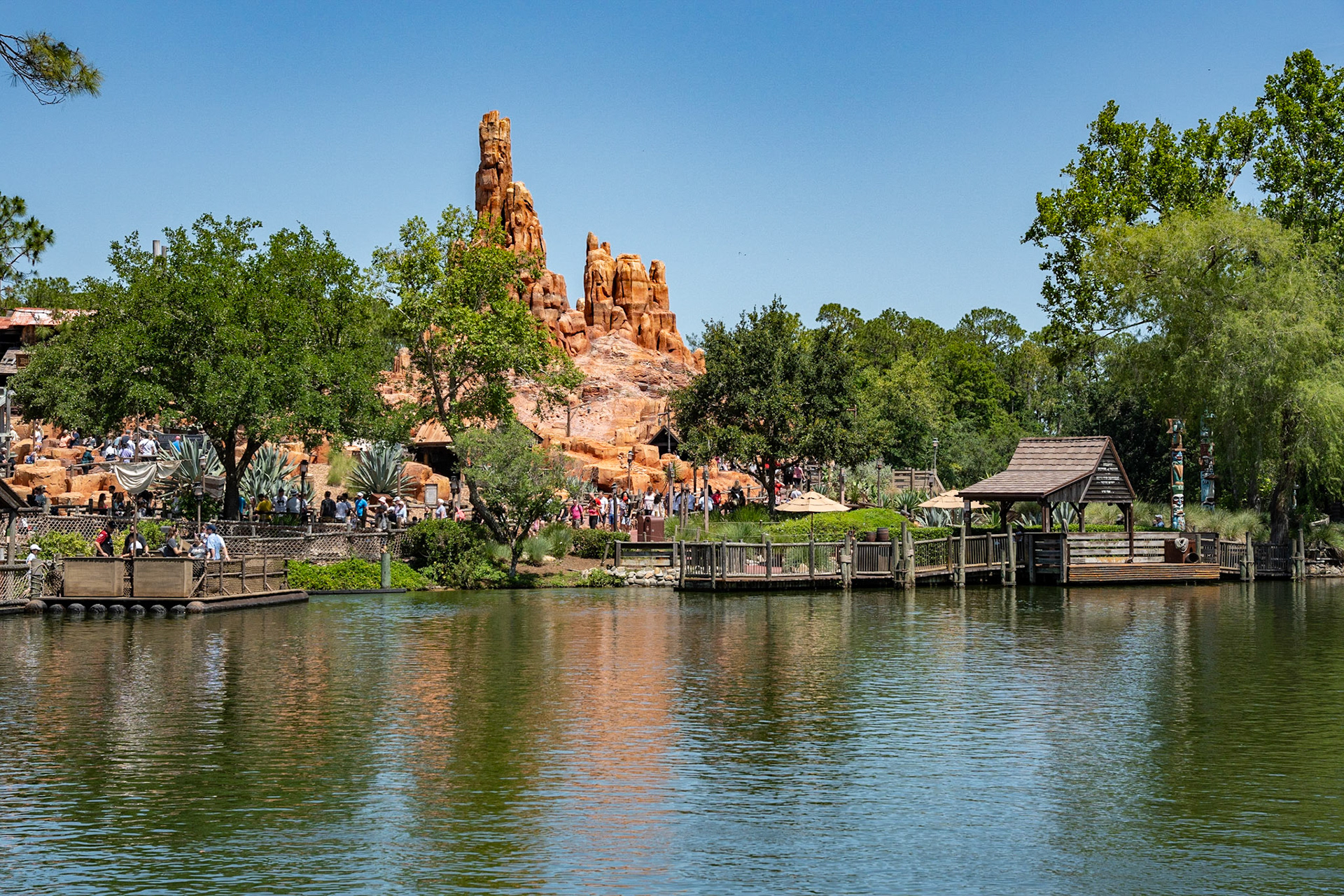 Photo by Jon Roost (www.jonroostphotos.com)