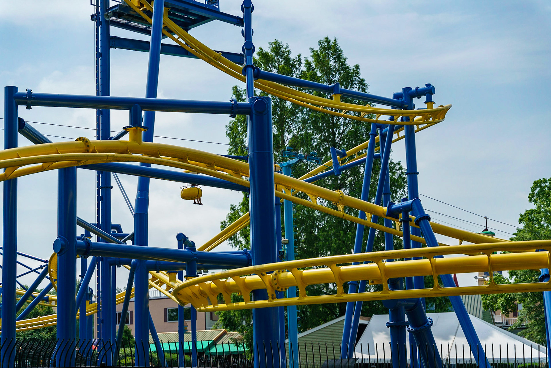 Photo by Jon Roost (www.jonroostphotos.com)