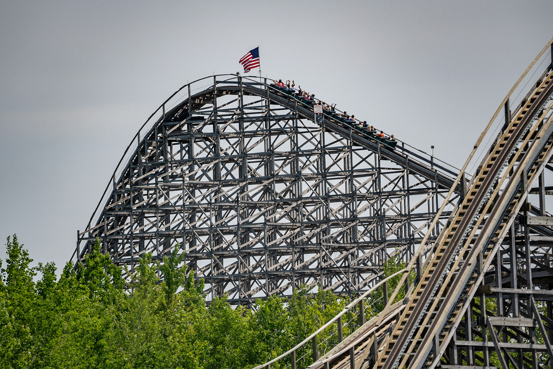 Photo by Jon Roost (www.jonroostphotos.com)