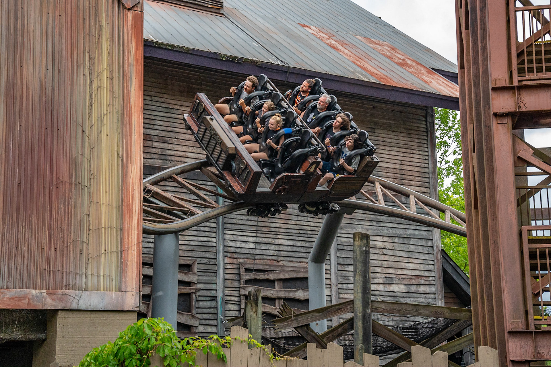 Photo by Jon Roost (www.jonroostphotos.com)