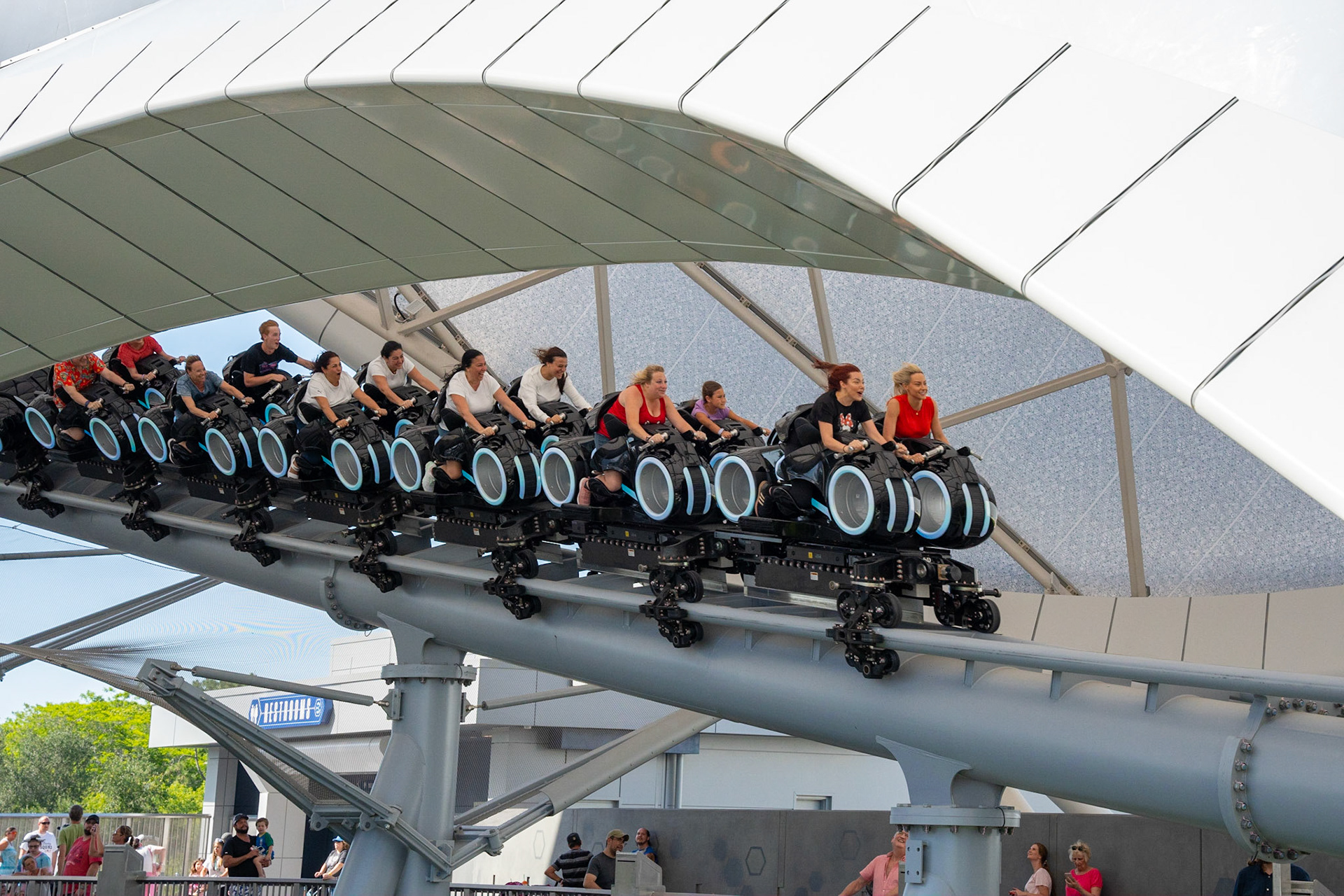 Photo by Jon Roost (www.jonroostphotos.com)