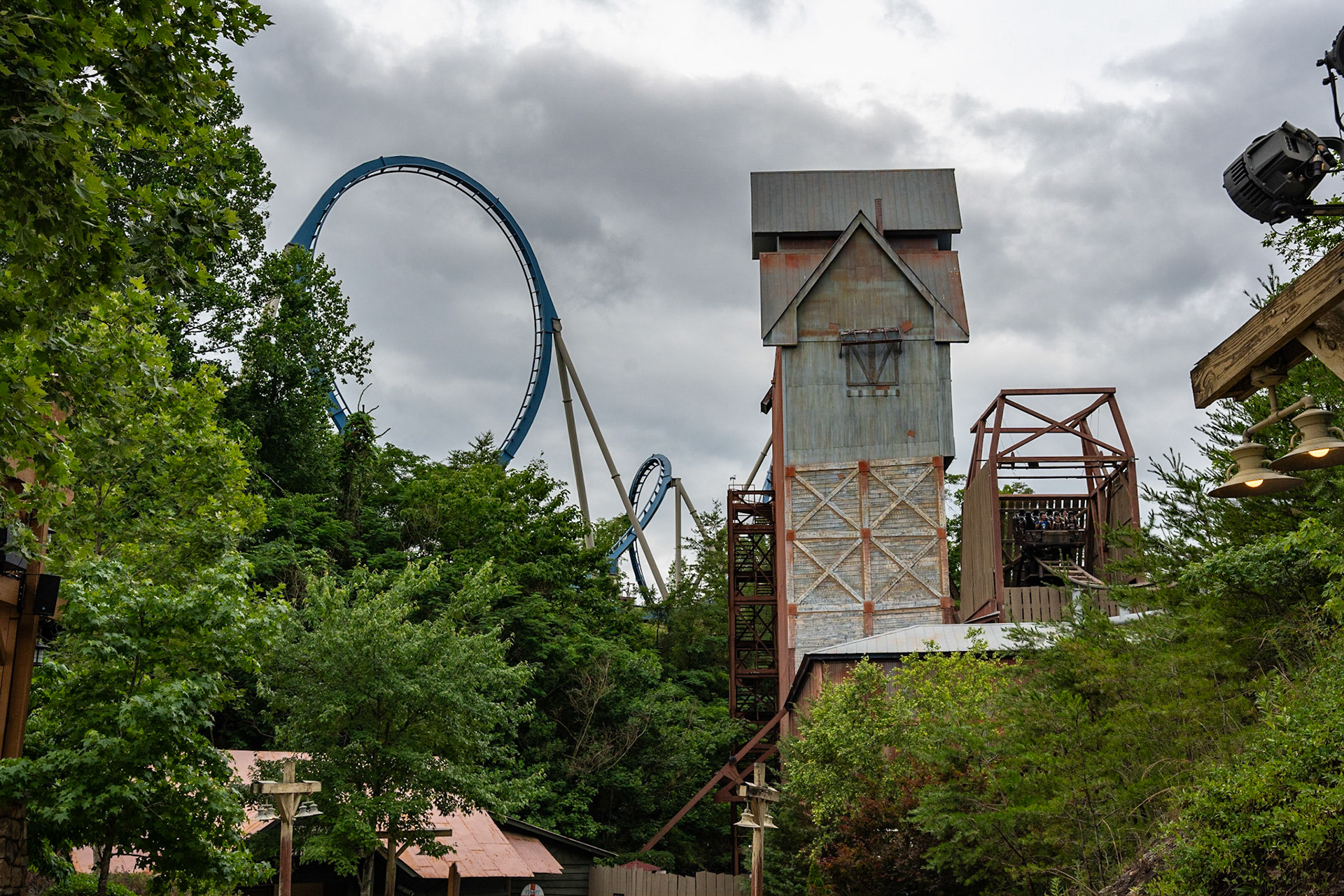 Photo by Jon Roost (www.jonroostphotos.com)