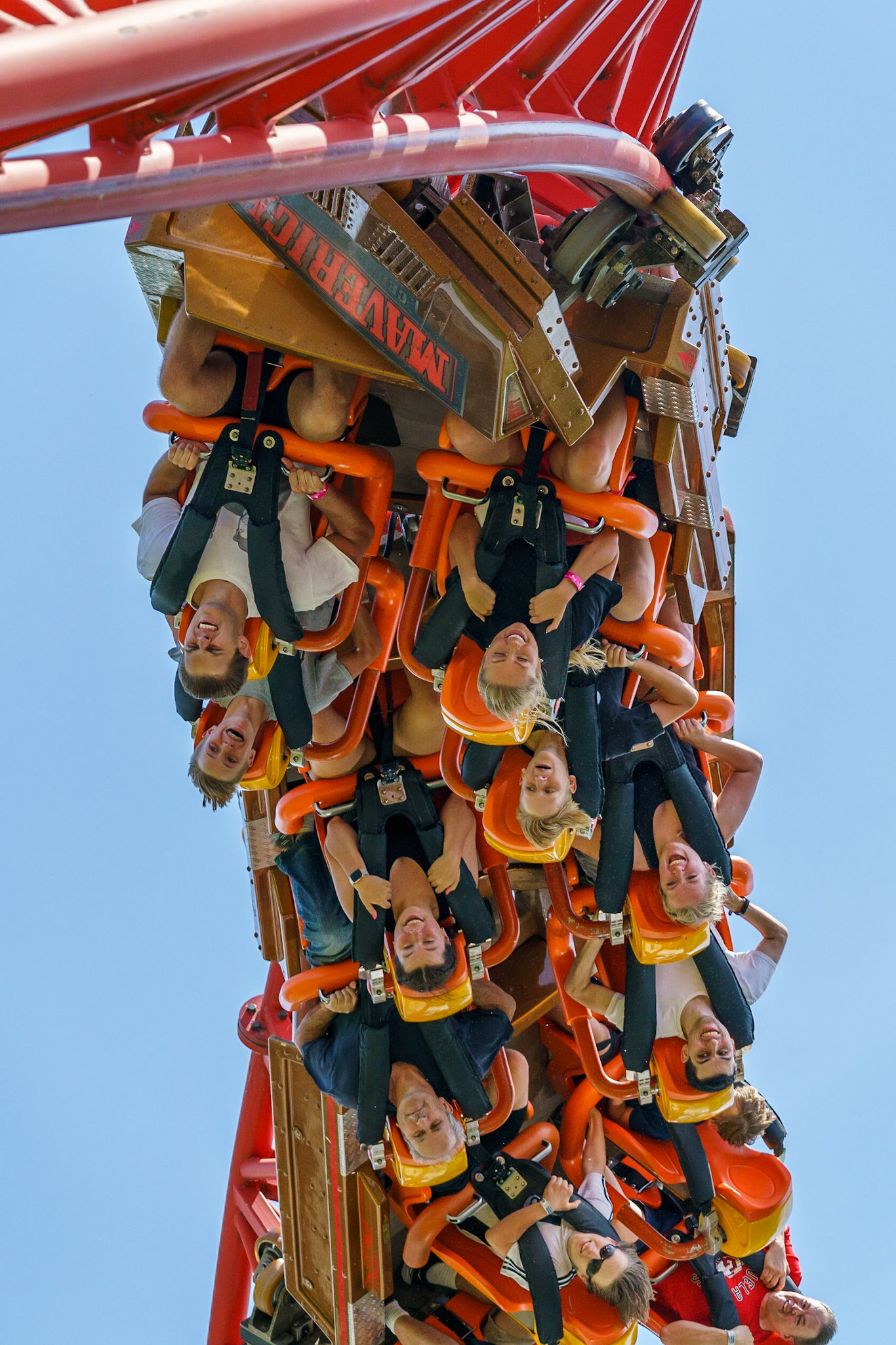 Photo by Jon Roost (www.jonroostphotos.com)