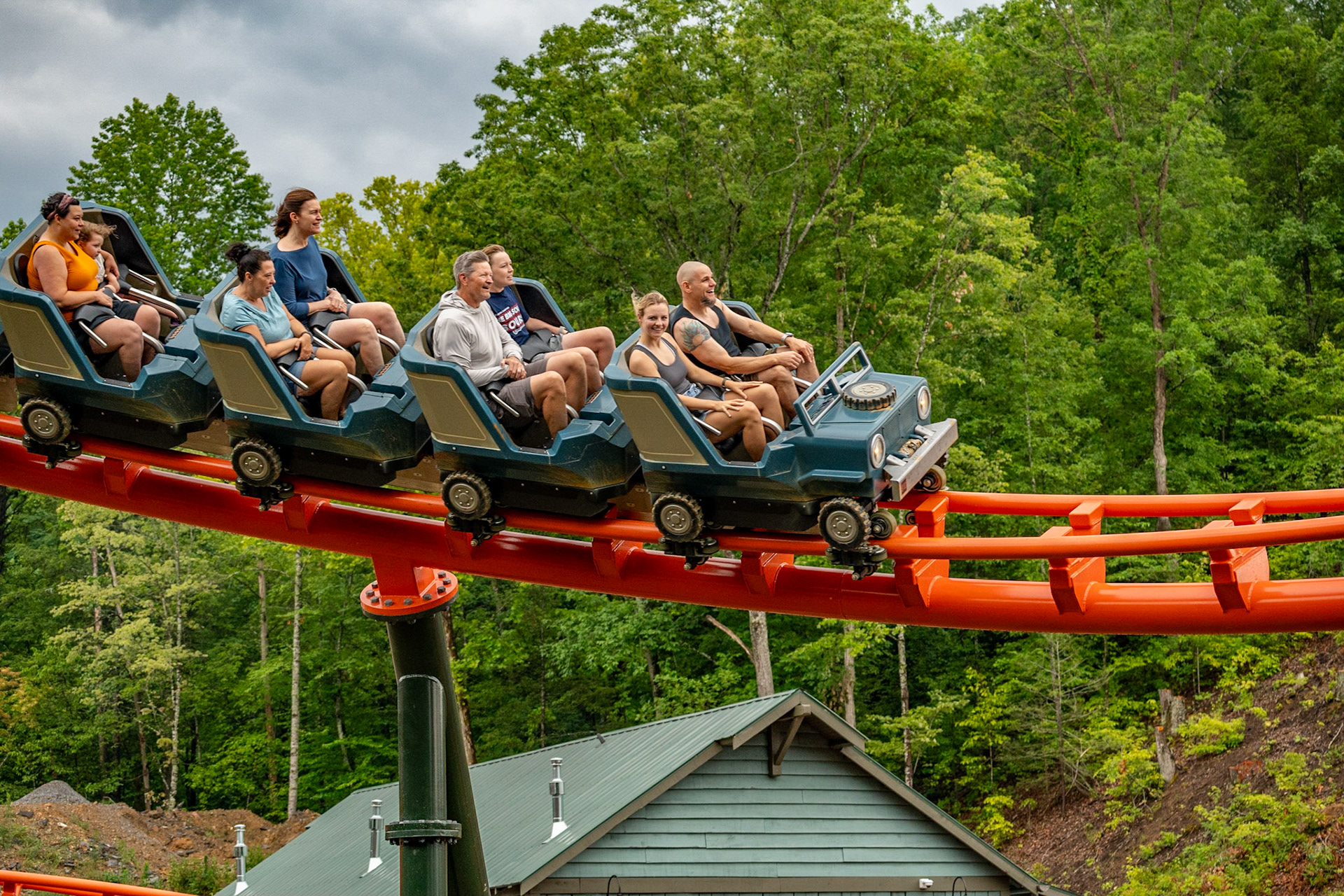 Photo by Jon Roost (www.jonroostphotos.com)