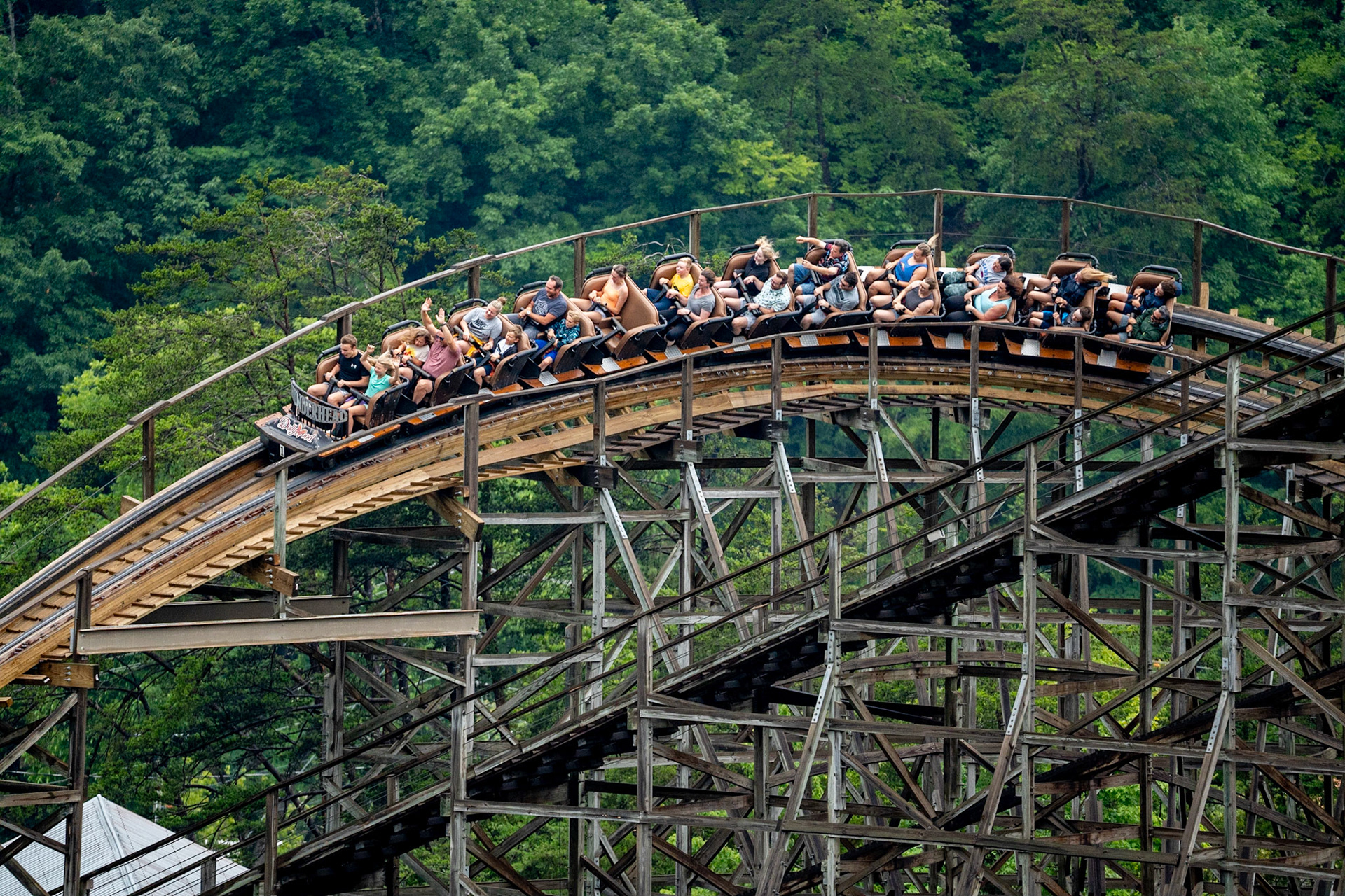 Photo by Jon Roost (www.jonroostphotos.com)