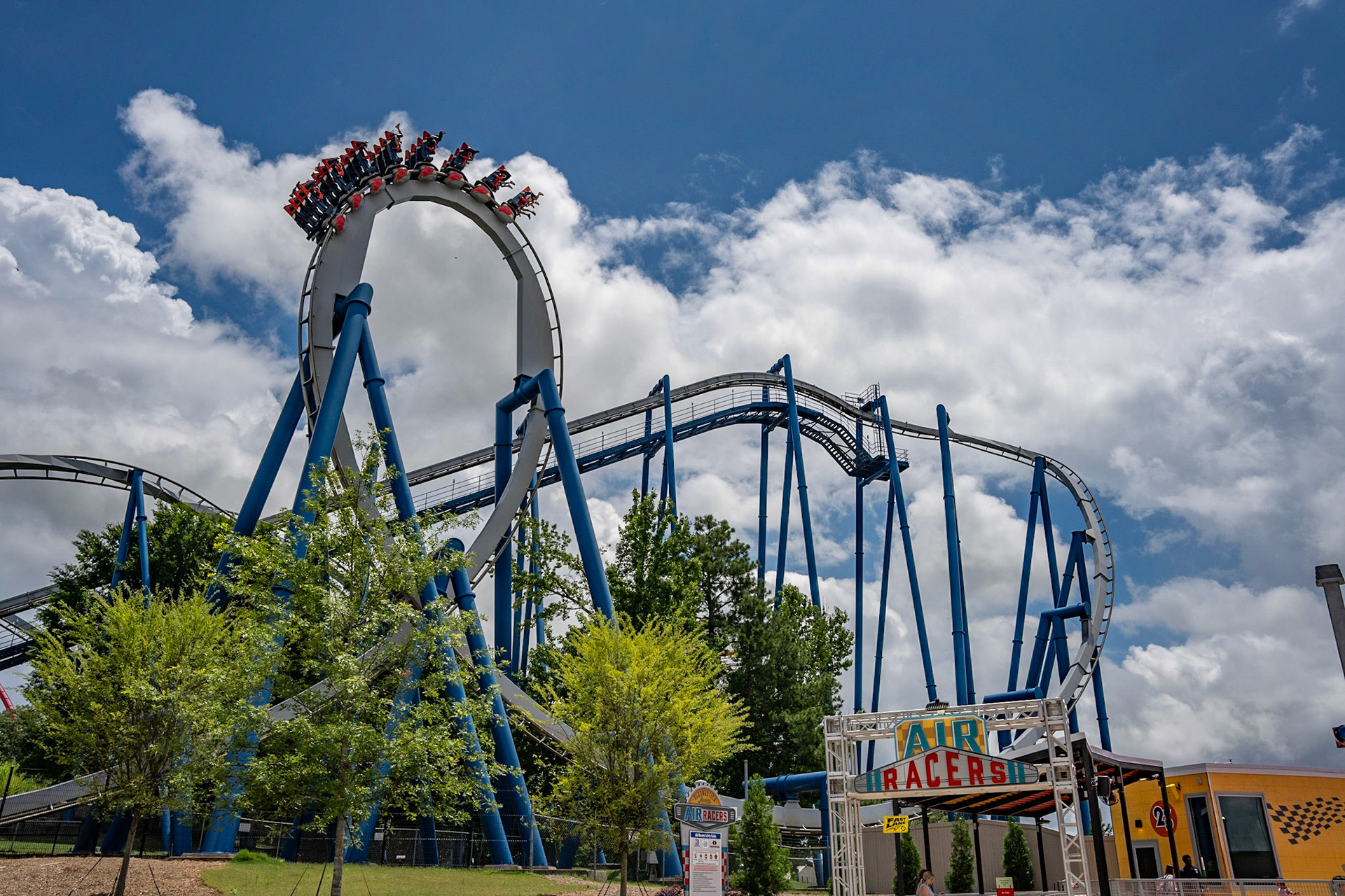 Photo by Jon Roost (www.jonroostphotos.com)