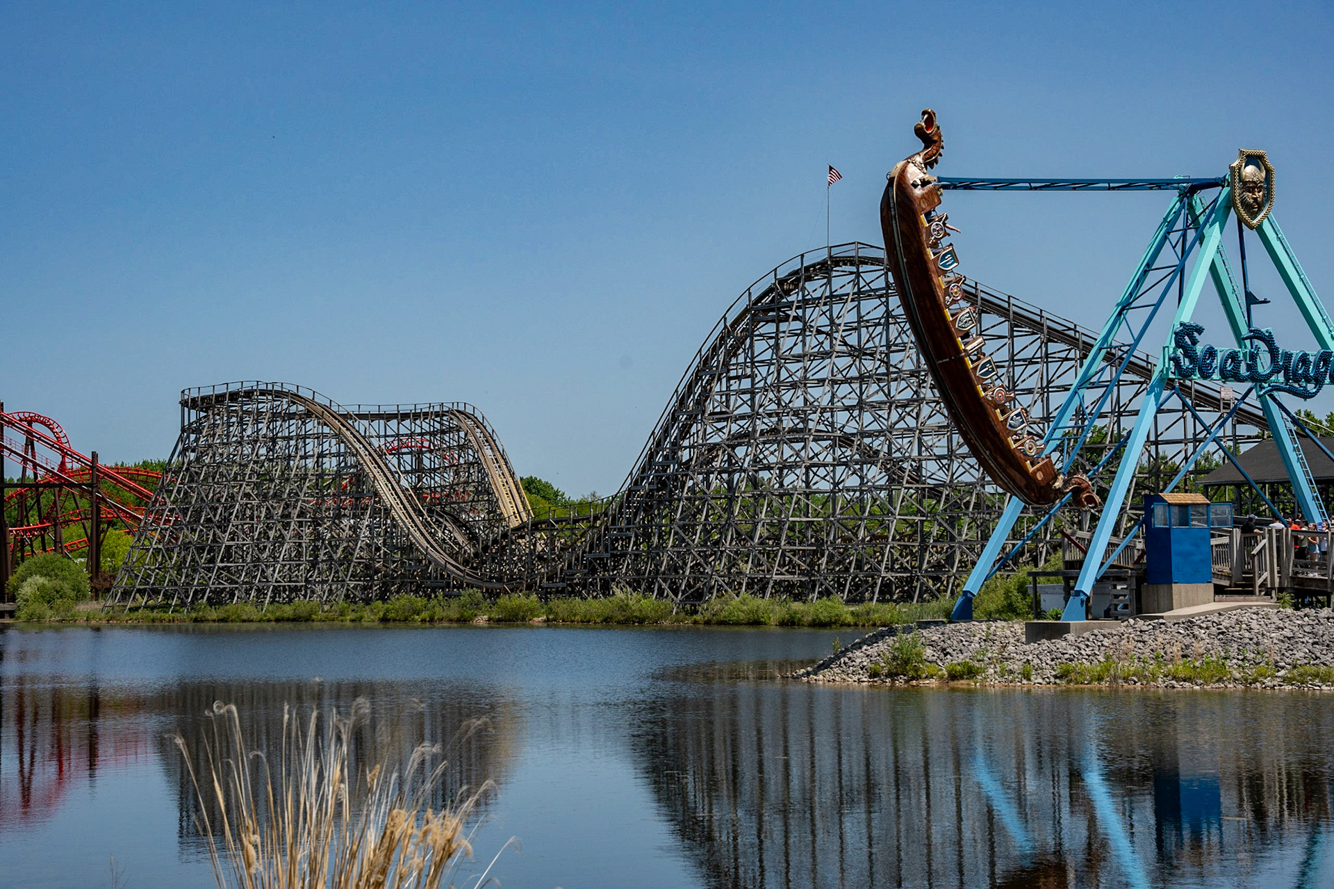 Photo by Jon Roost (www.jonroostphotos.com)