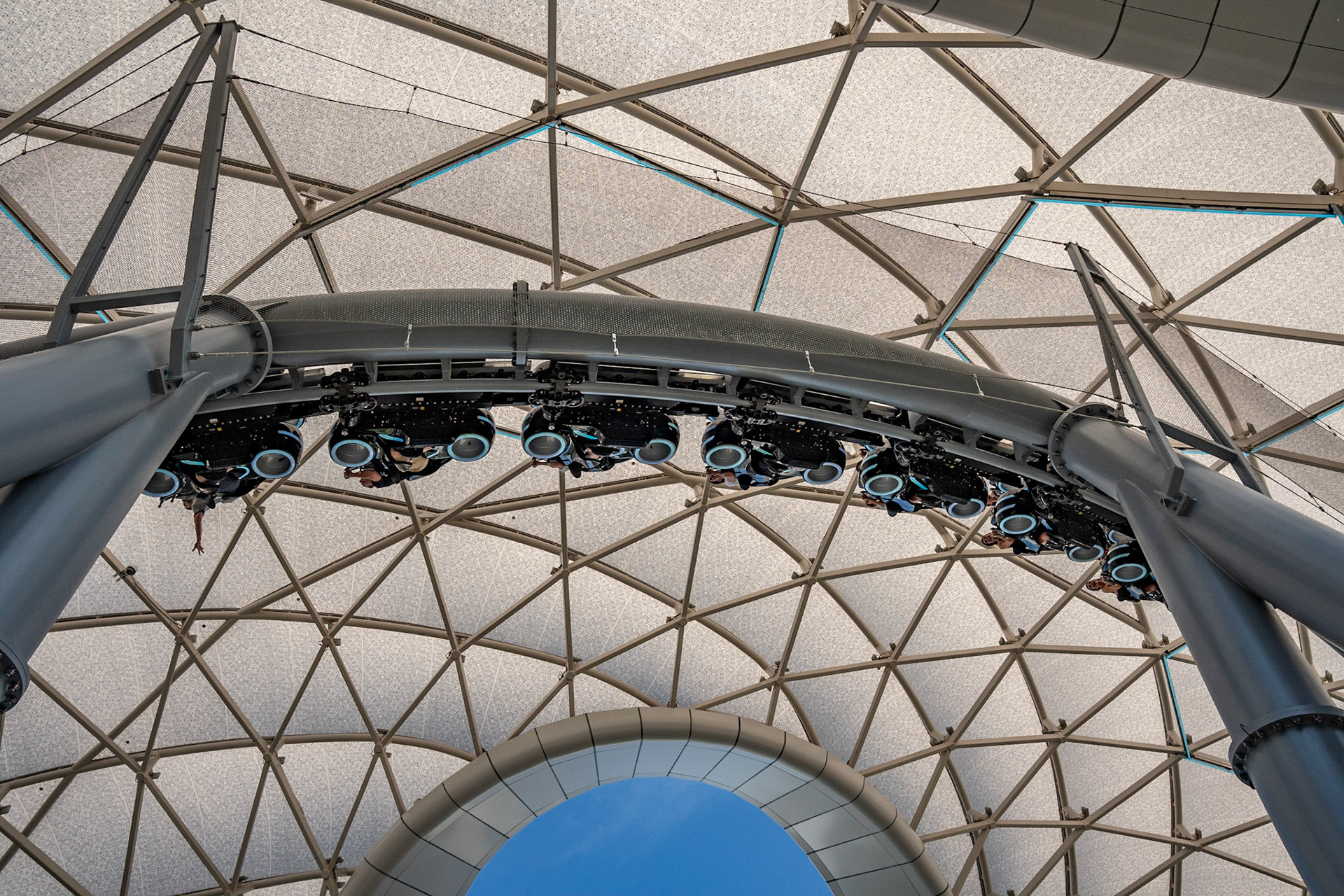 Photo by Jon Roost (www.jonroostphotos.com)