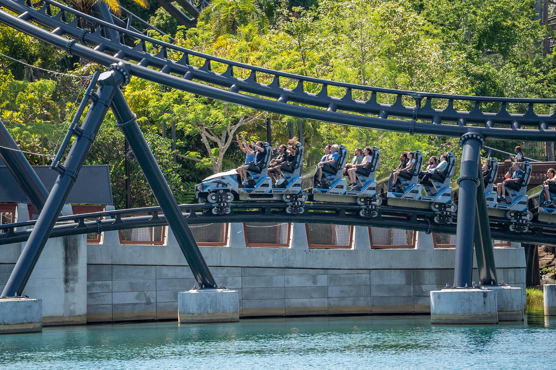 Photo by Jon Roost (www.jonroostphotos.com)