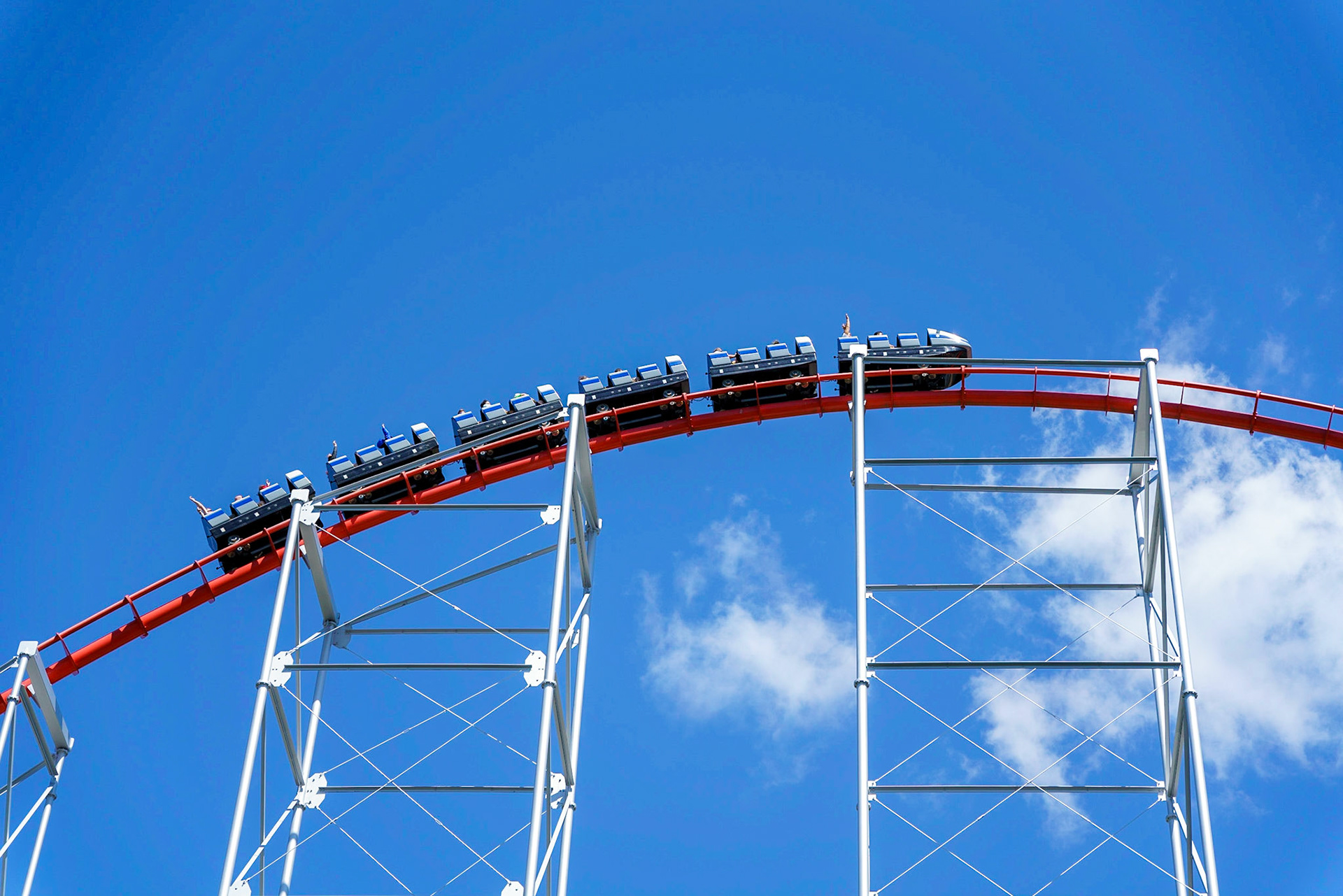 Photo by Jon Roost (www.jonroostphotos.com)