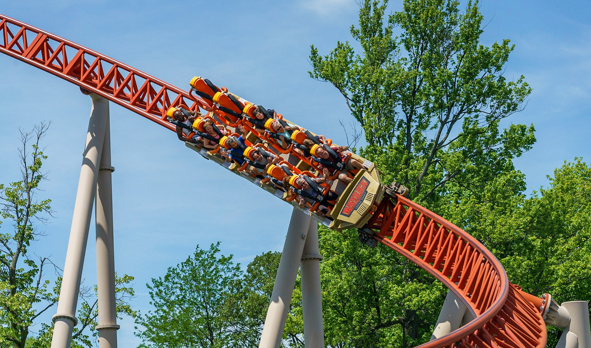 Photo by Jon Roost (www.jonroostphotos.com)