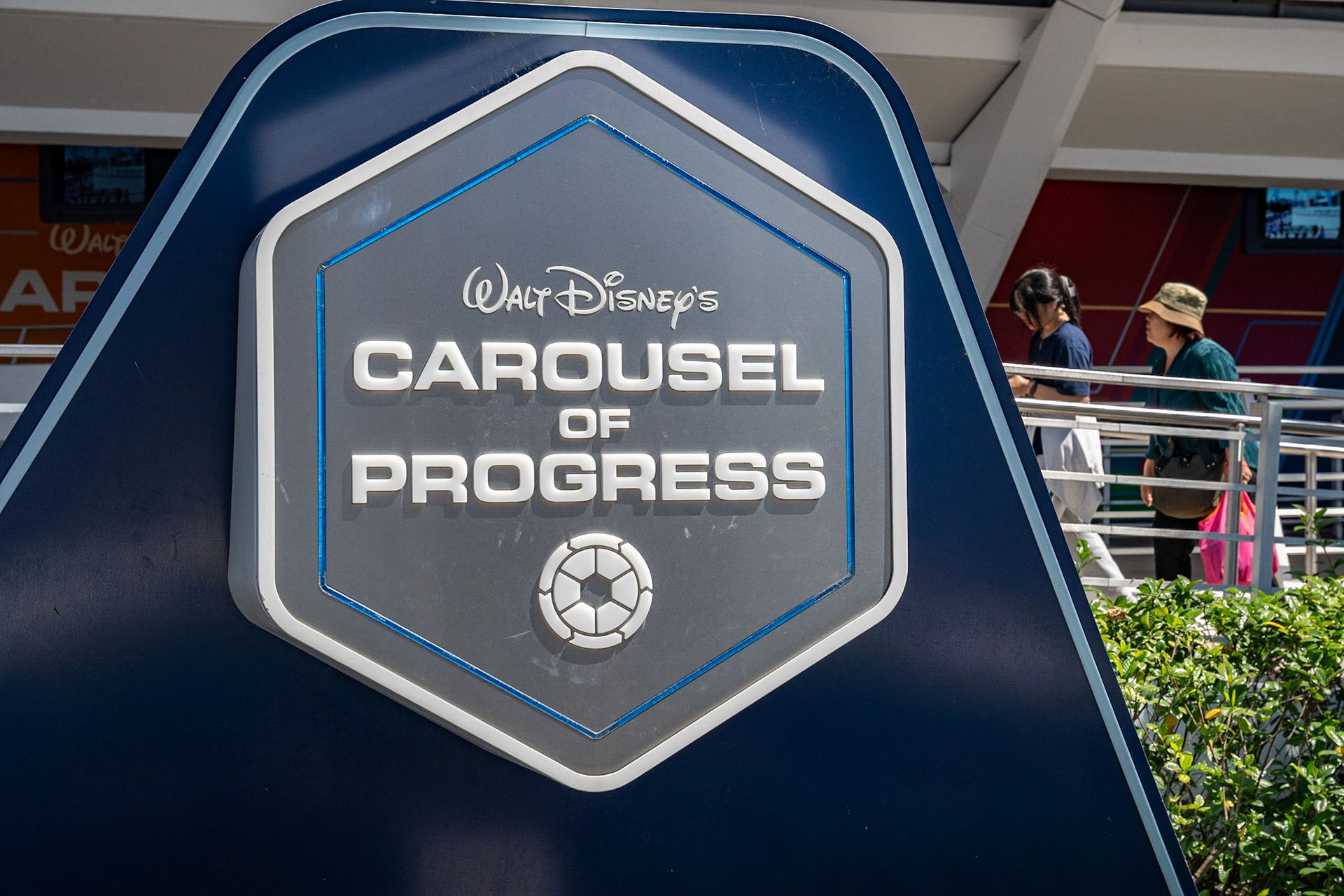 Photo by Jon Roost (www.jonroostphotos.com)