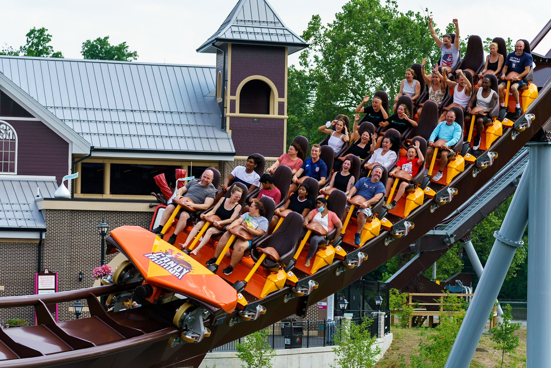 Photo by Jon Roost (www.jonroostphotos.com)