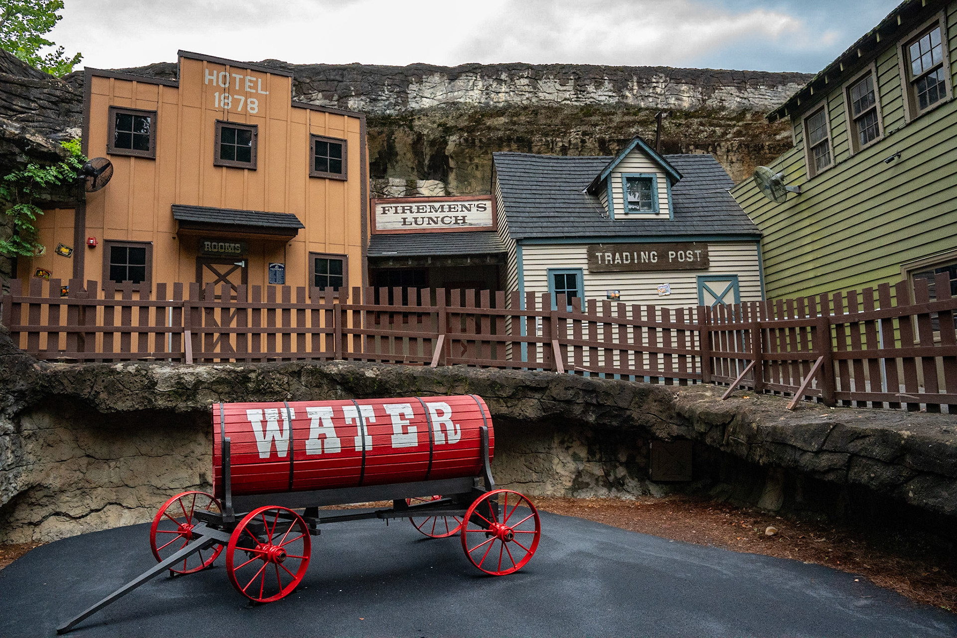 Photo by Jon Roost (www.jonroostphotos.com)