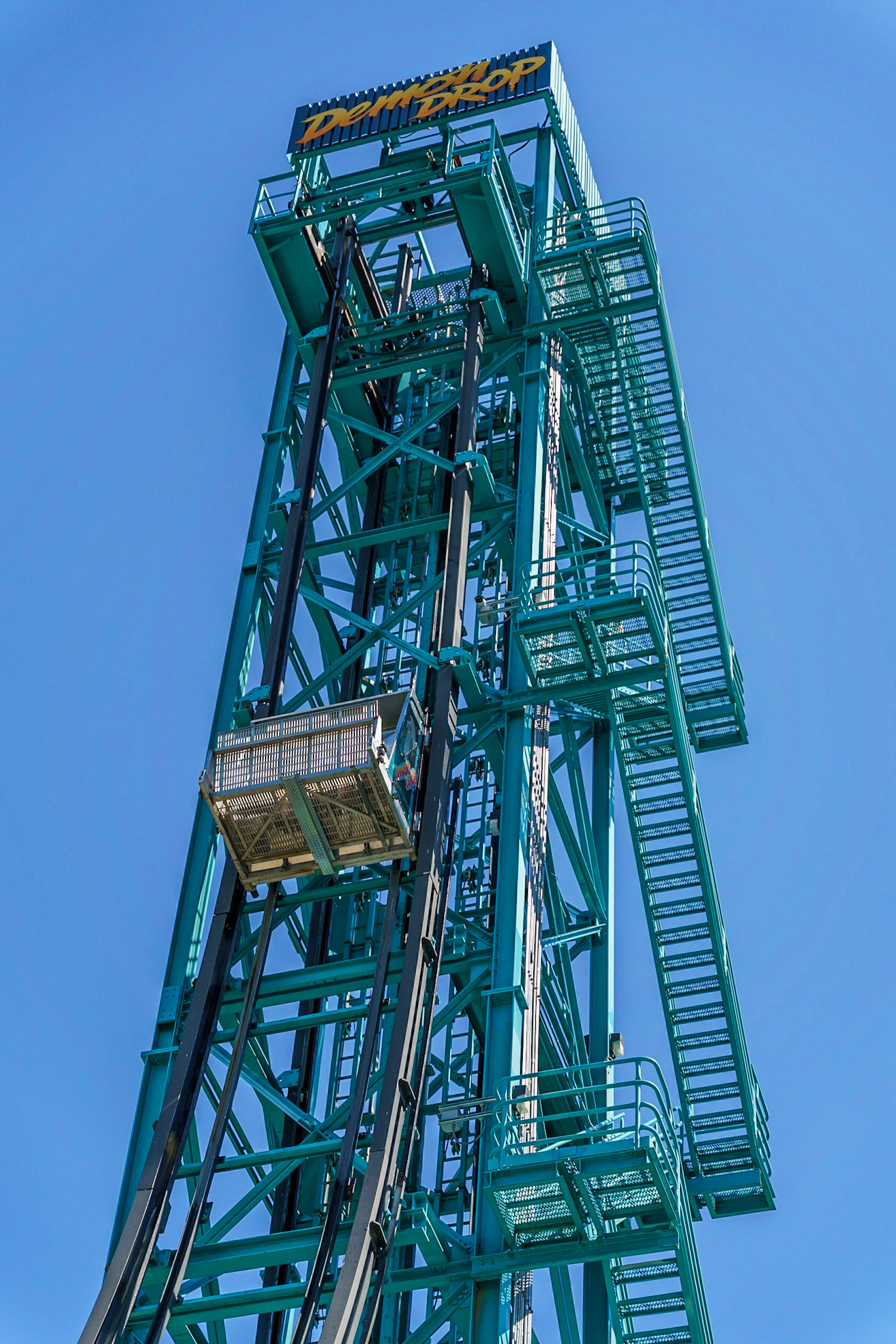 Photo by Jon Roost (www.jonroostphotos.com)