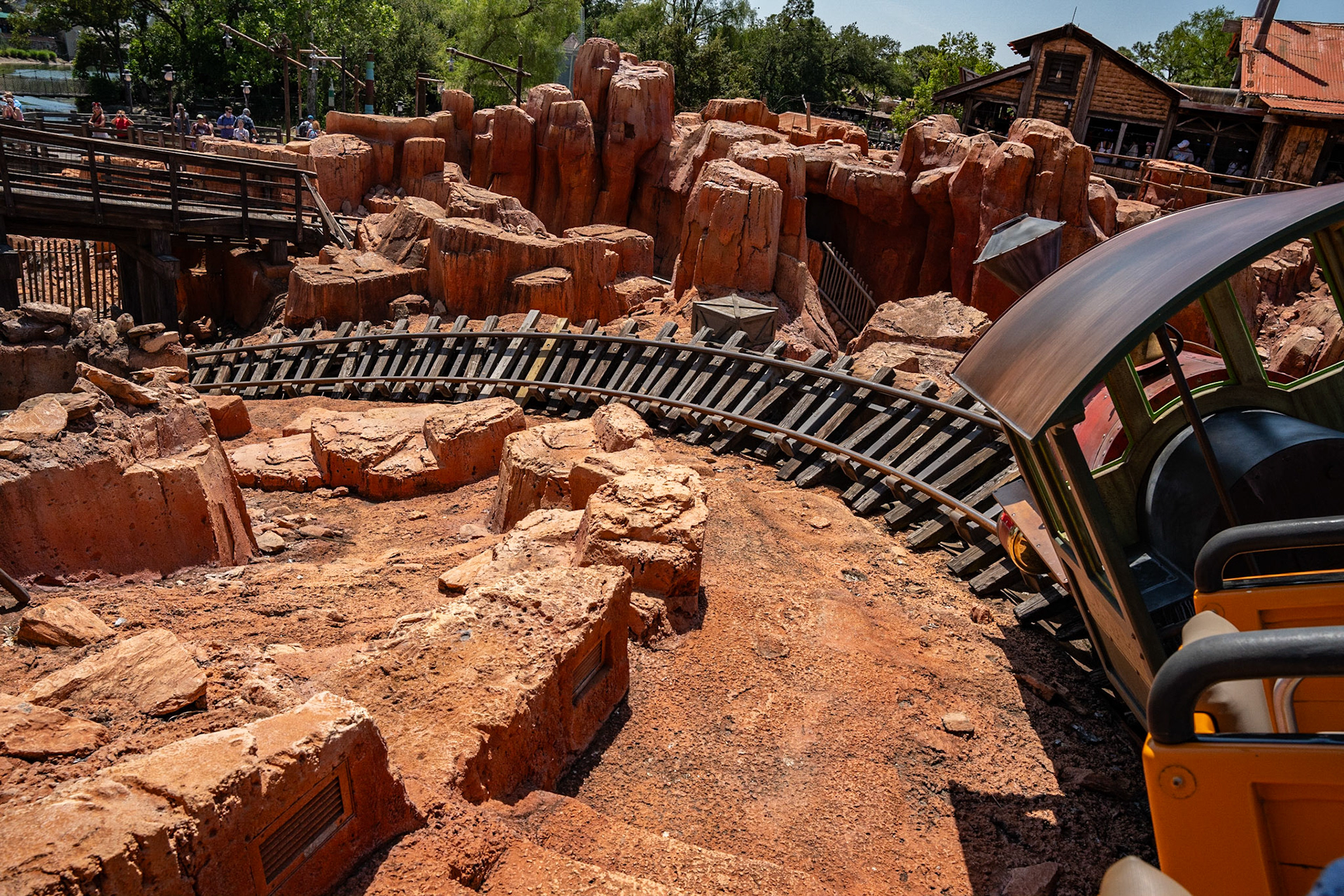 Photo by Jon Roost (www.jonroostphotos.com)