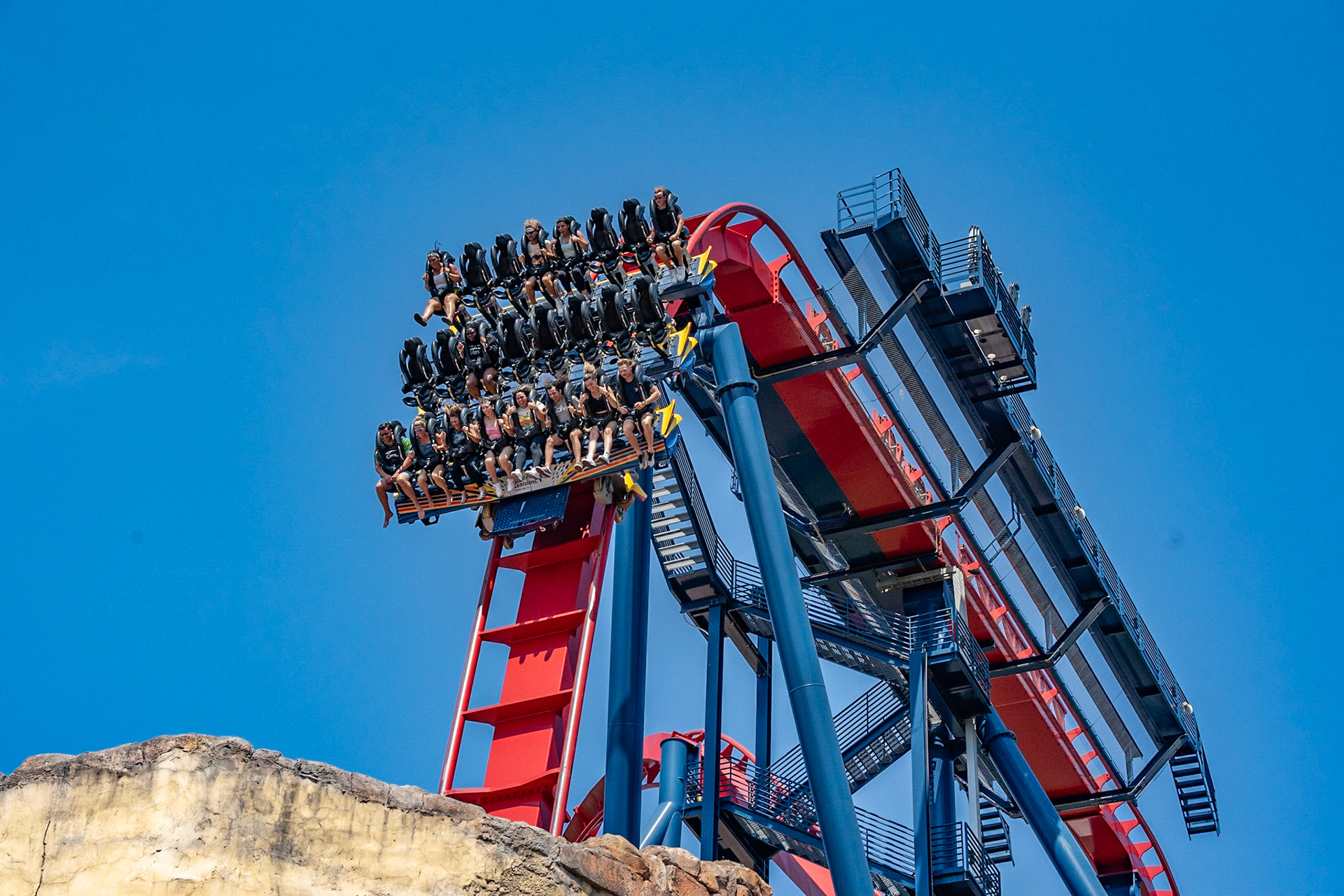 Photo by Jon Roost (www.jonroostphotos.com)