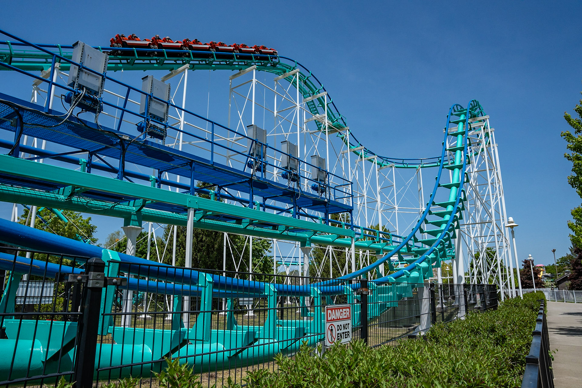 Photo by Jon Roost (www.jonroostphotos.com)