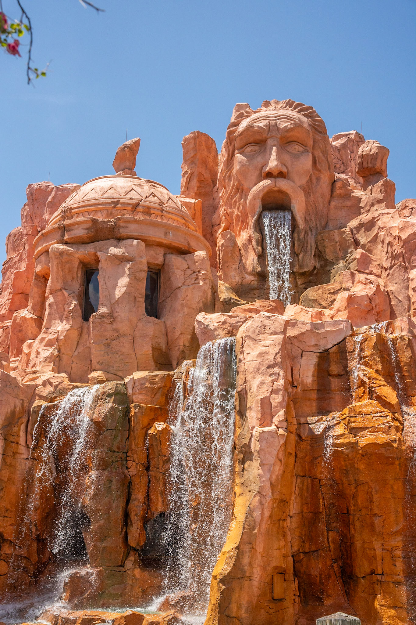 Photo by Jon Roost (www.jonroostphotos.com)