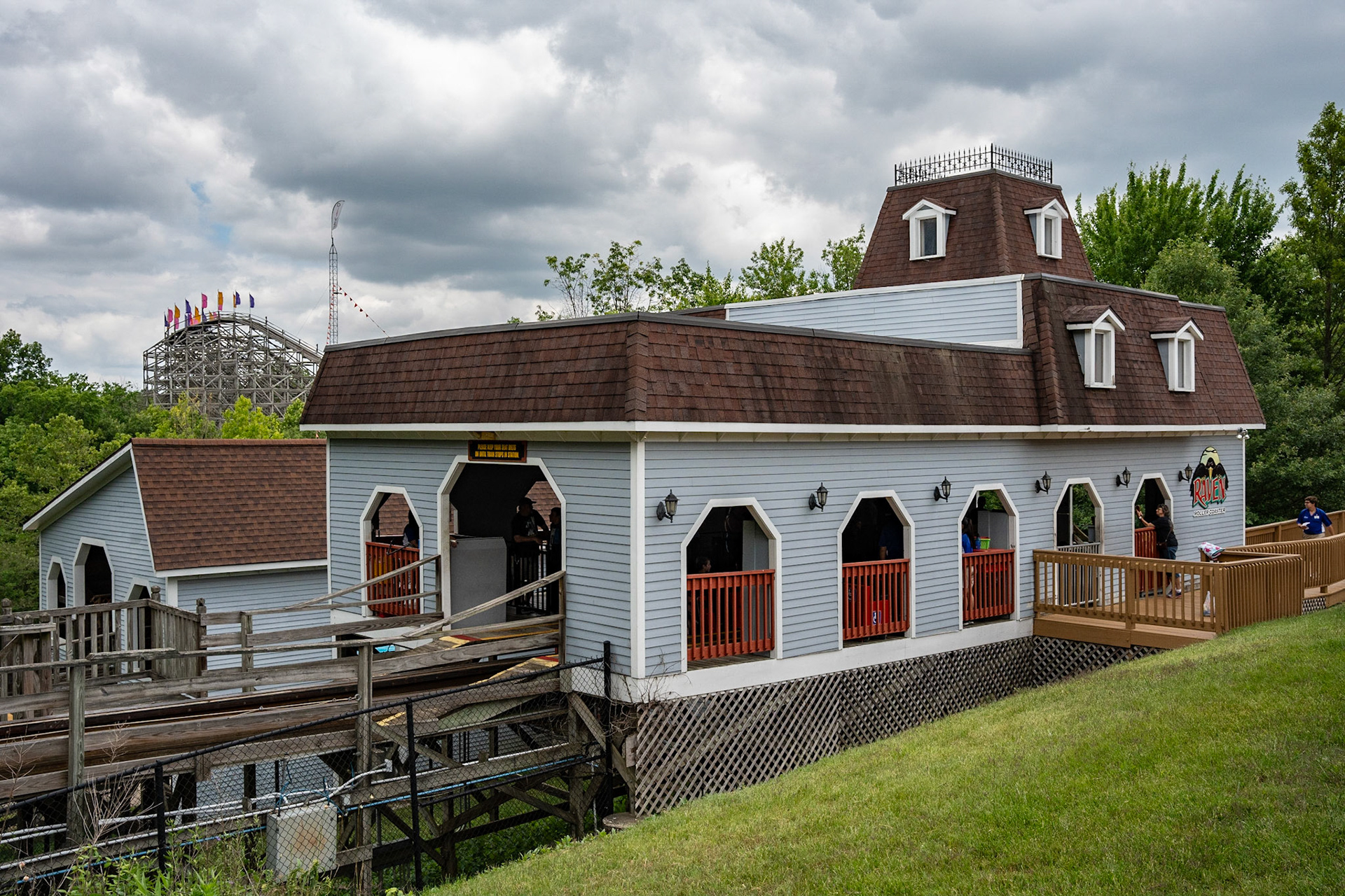 Photo by Jon Roost (www.jonroostphotos.com)